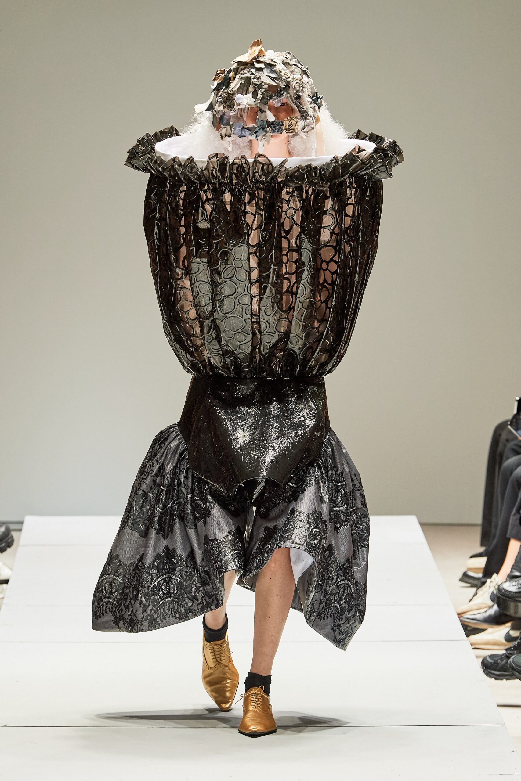 Comme des Garçons S/S 23 Look 40