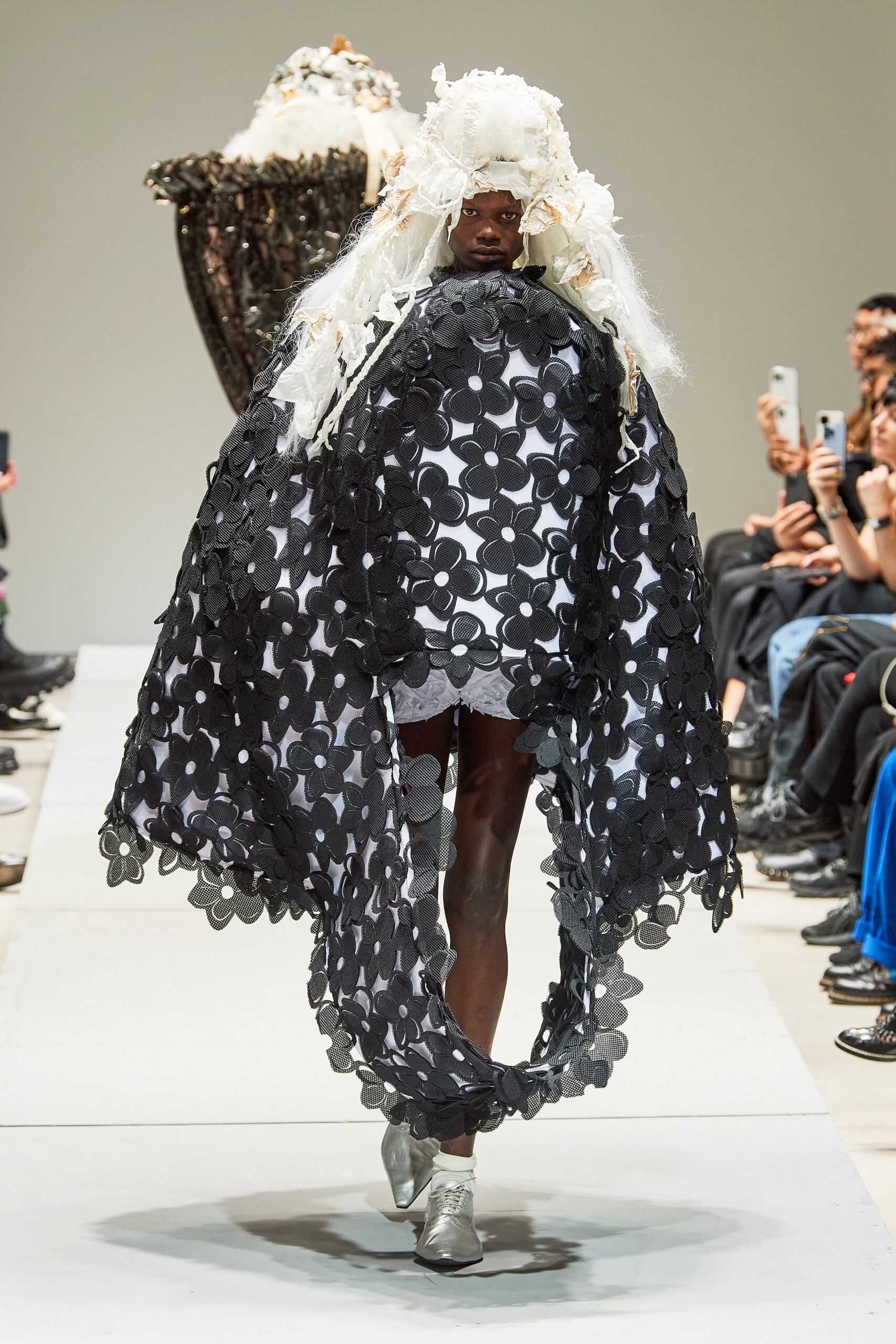 Comme des Garçons S/S 23 Look 53
