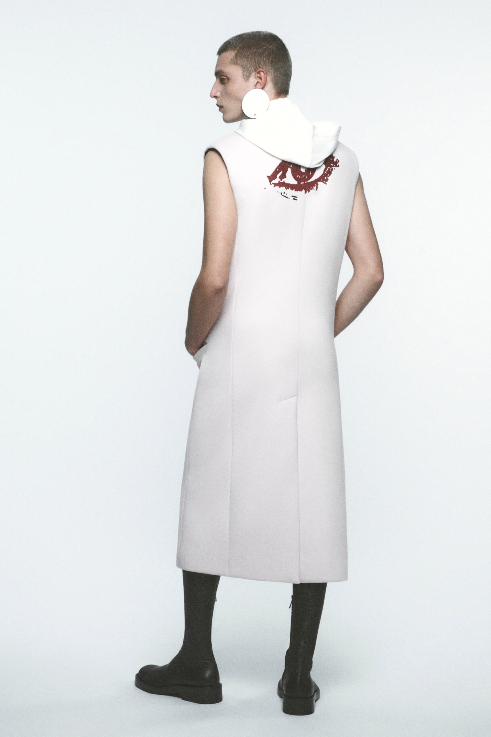 Courrèges F/W 23 Menswear Look 17