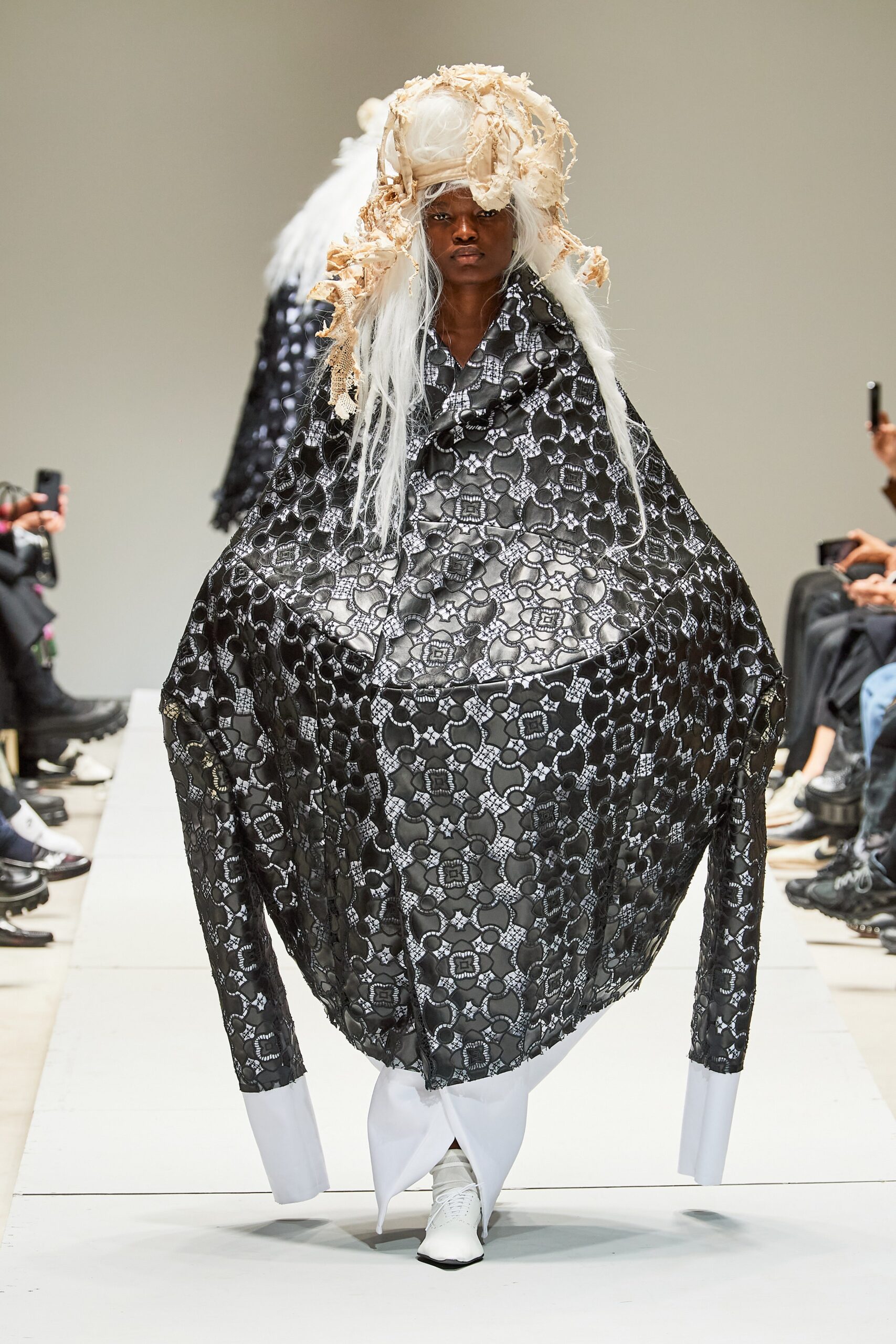 Comme des Garçons S/S 23 Look 66