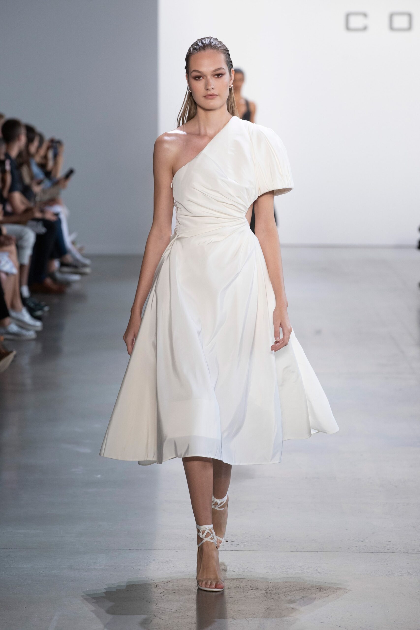 Cong Tri S/S 20 Look 77