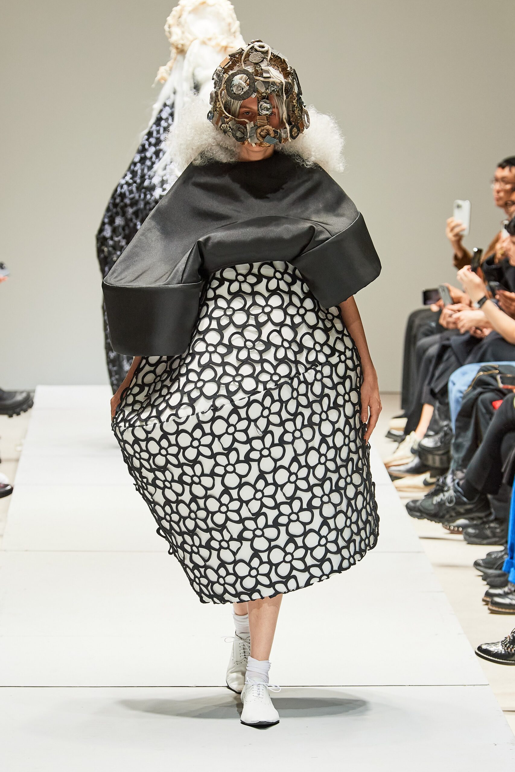Comme des Garçons S/S 23 Look 79
