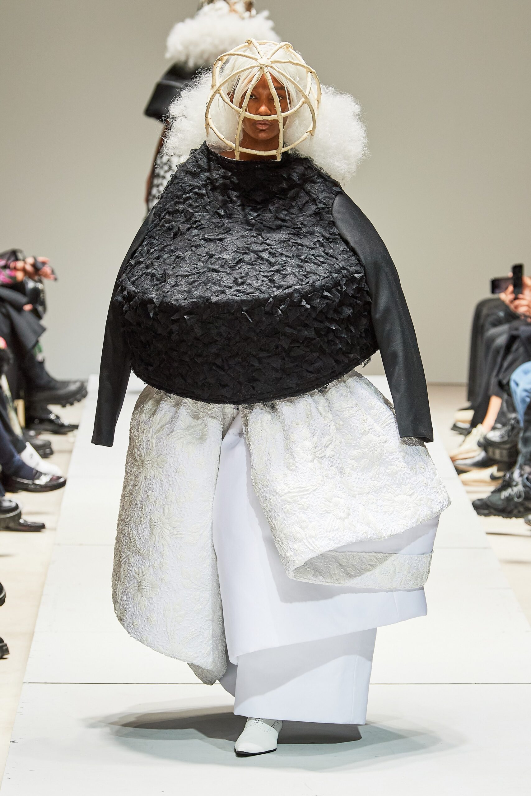 Comme des Garçons S/S 23 Look 92