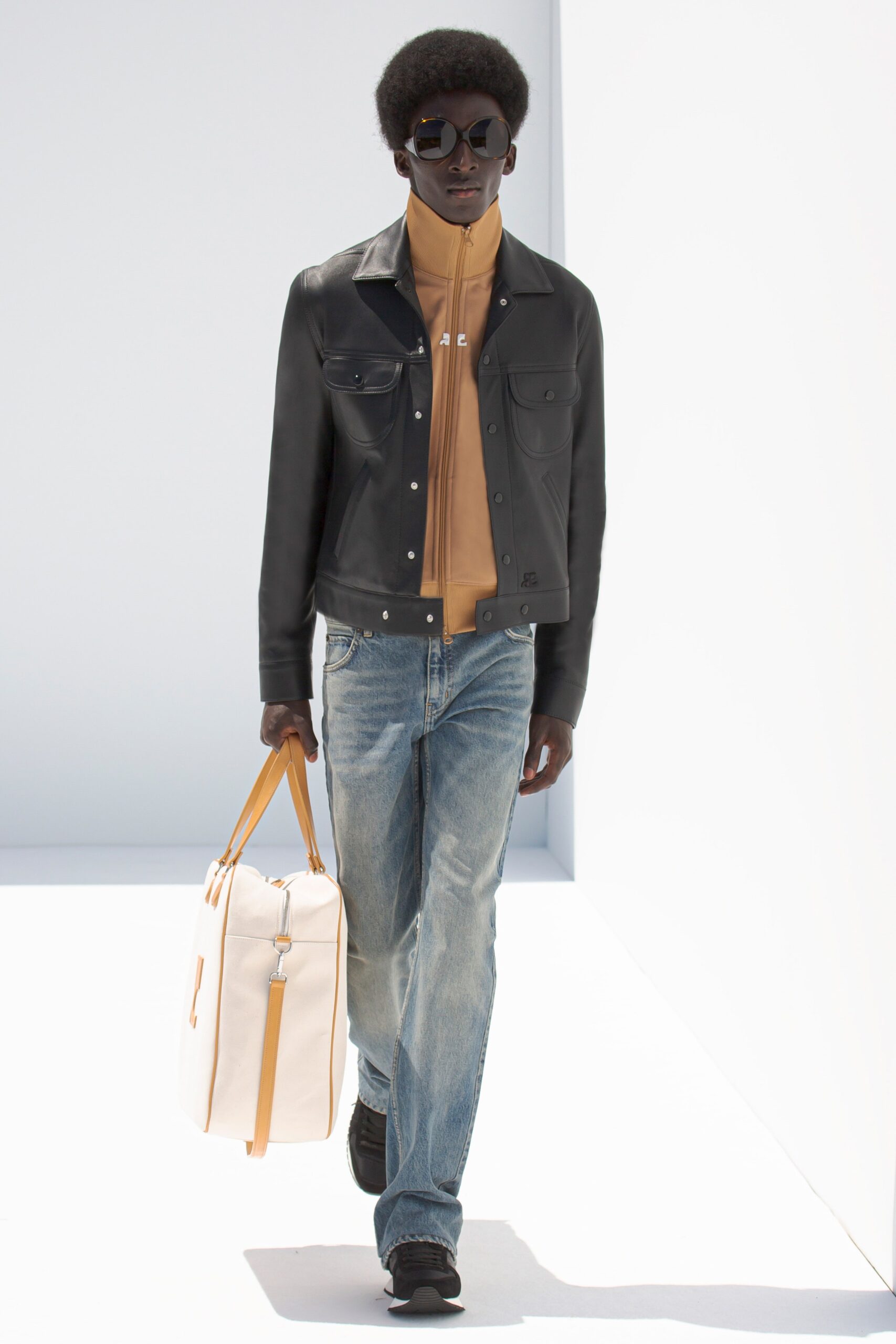 Courrèges S/S 22 Menswear Look 36