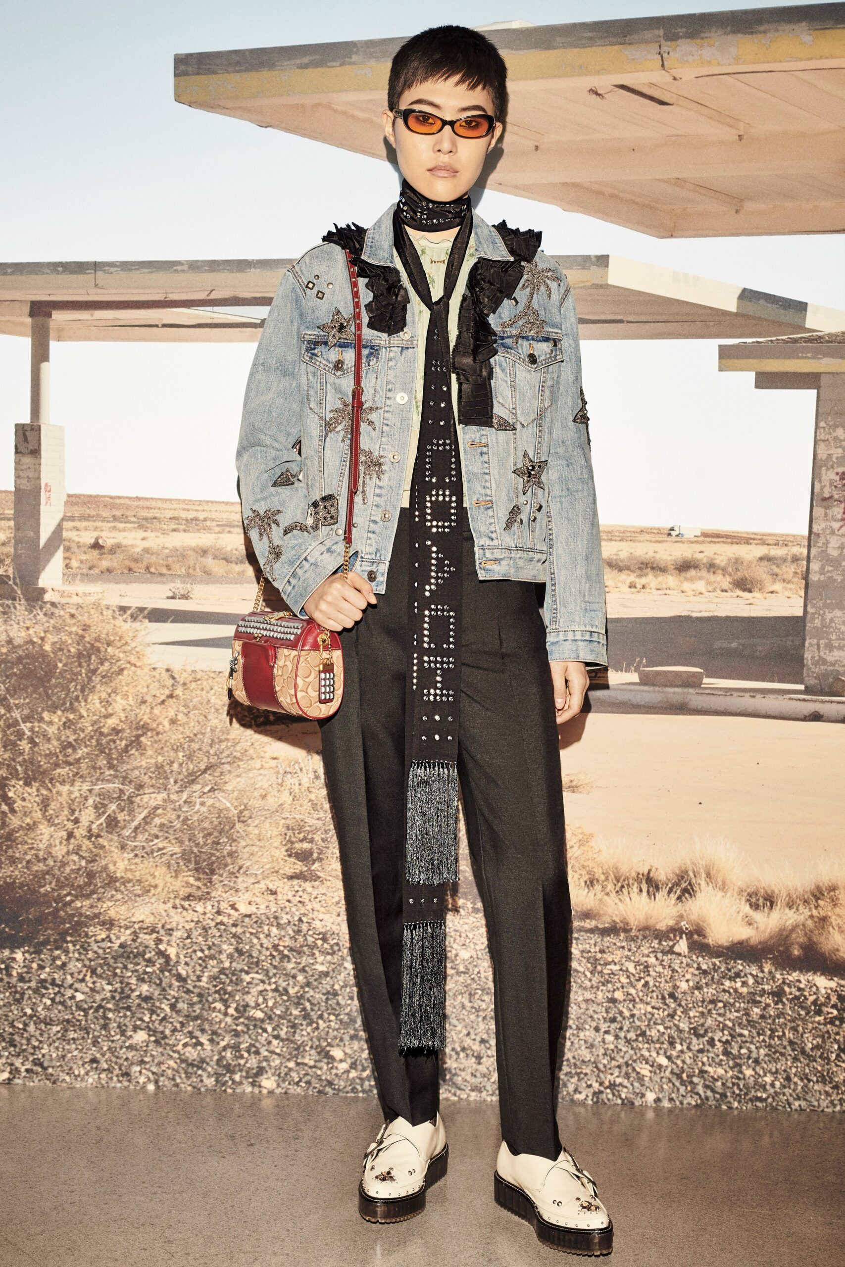 Coach Resort 19 Look 158