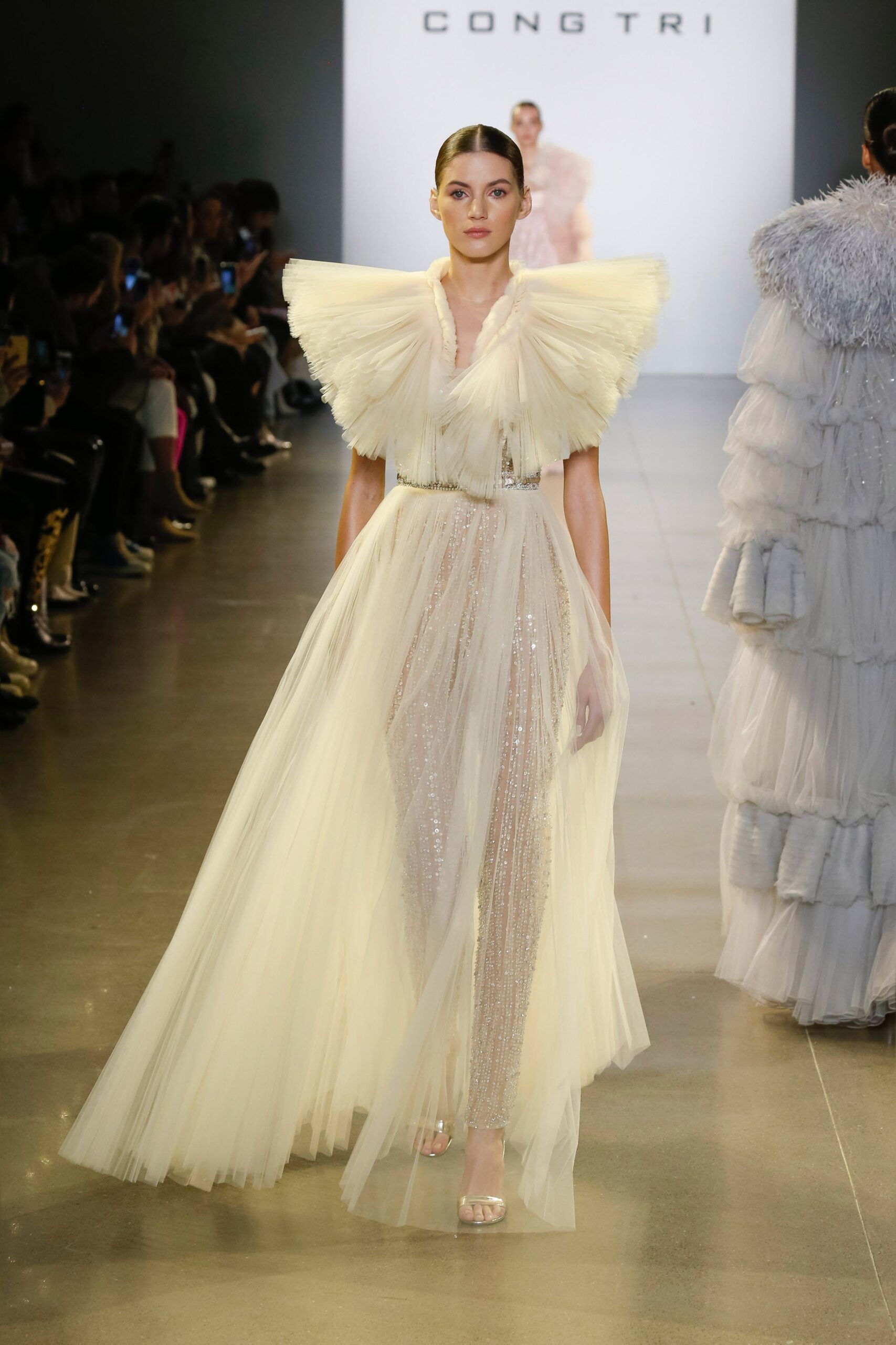 Cong Tri F/W 19 Look 222