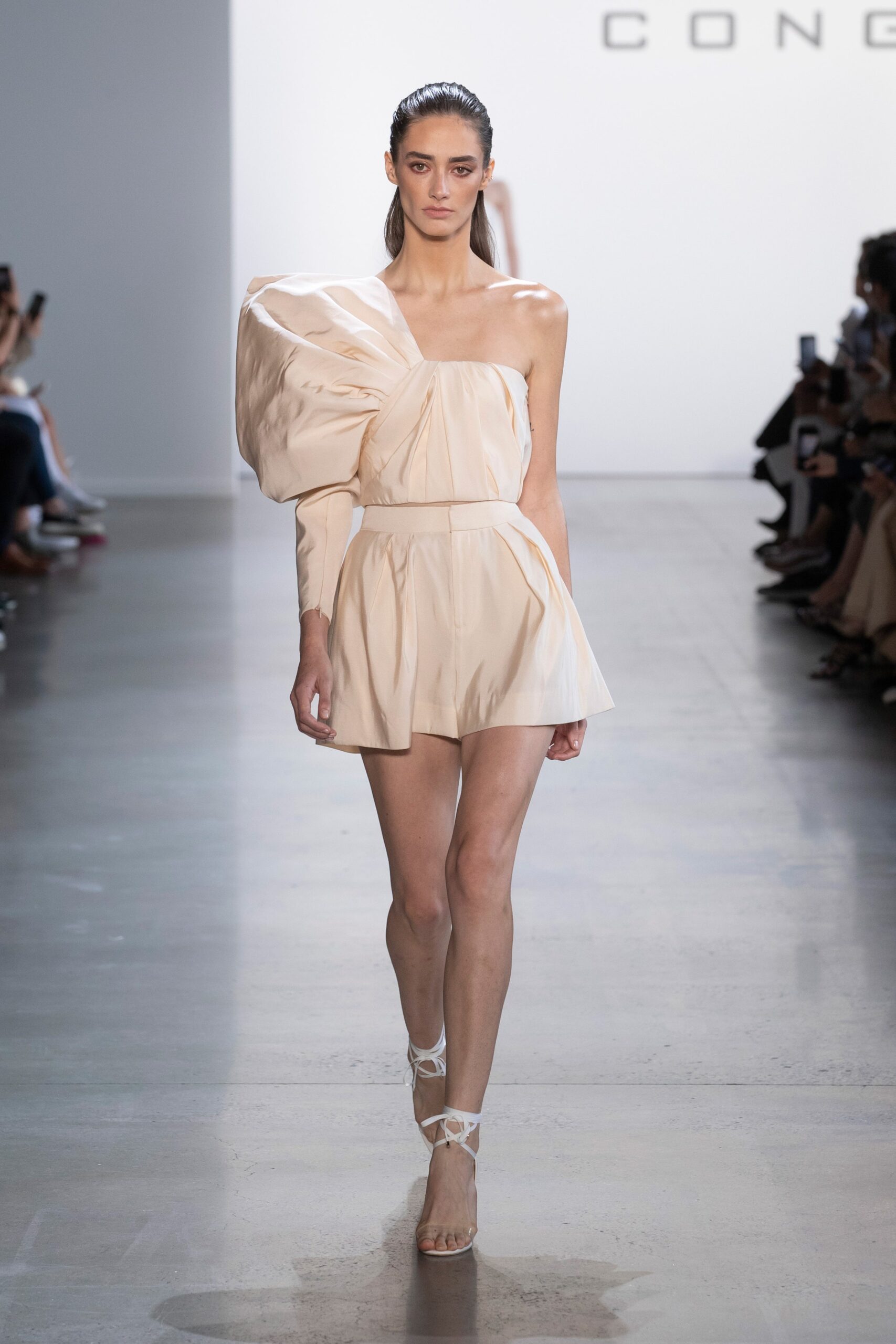 Cong Tri S/S 20 Look 179