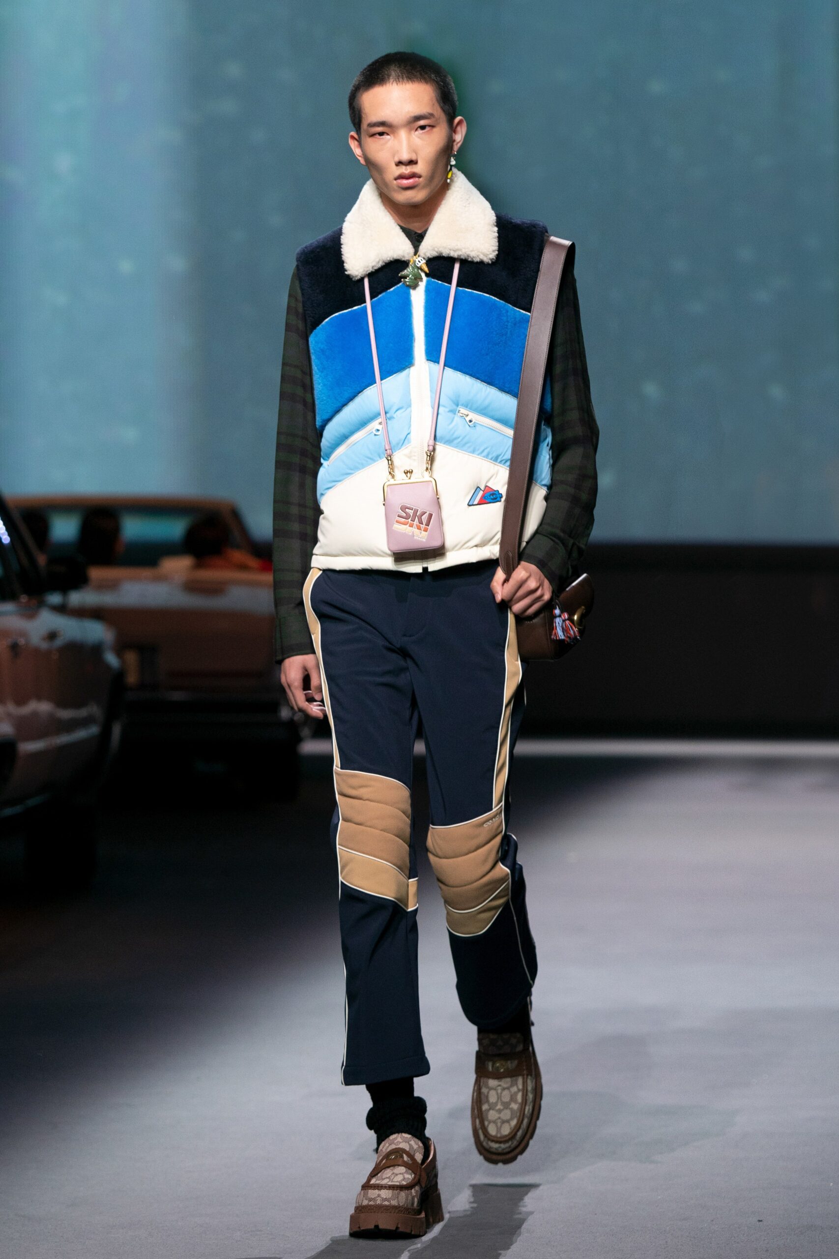 Coach Resort 22 Look 290