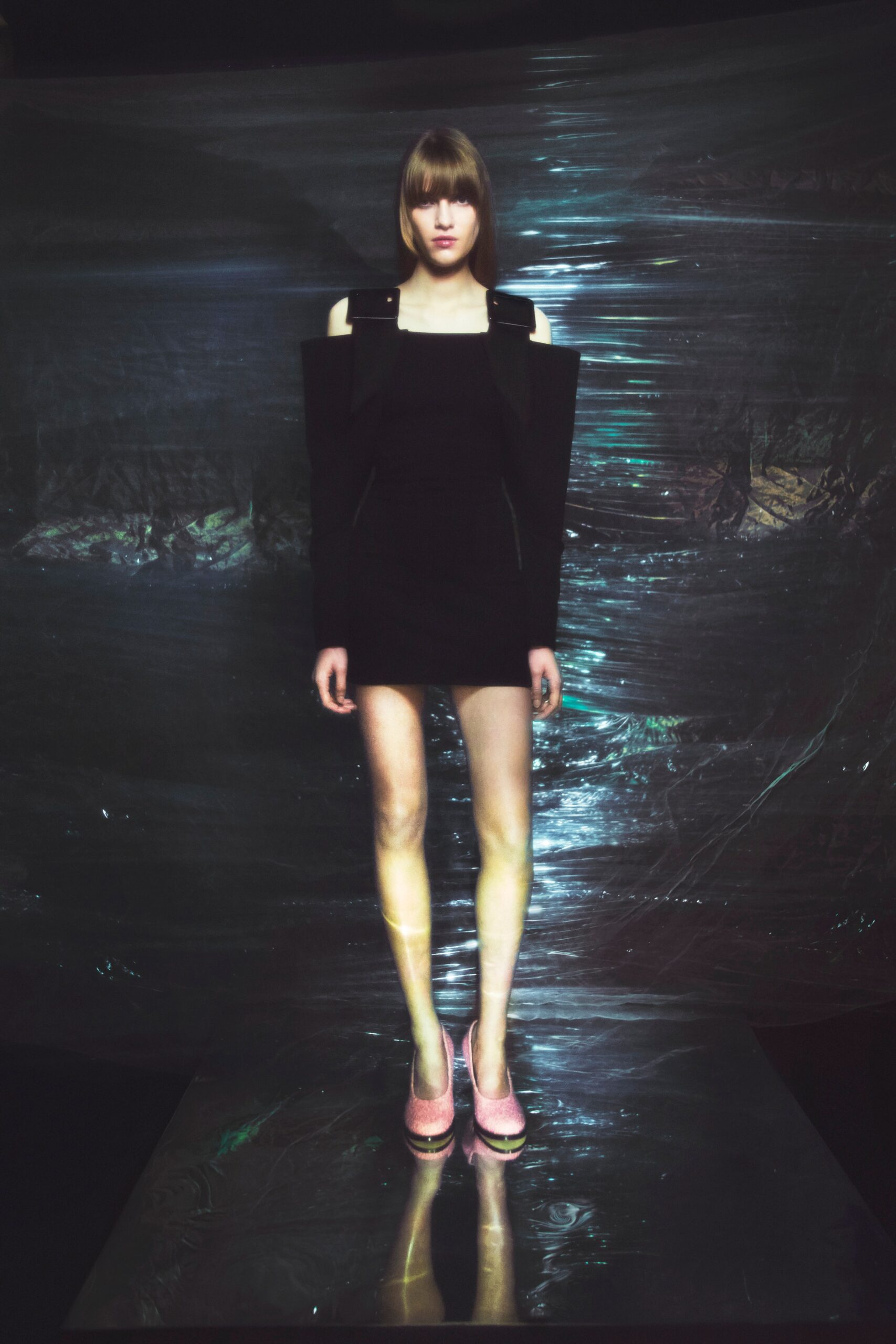 Christopher Kane F/W 23 Look 341