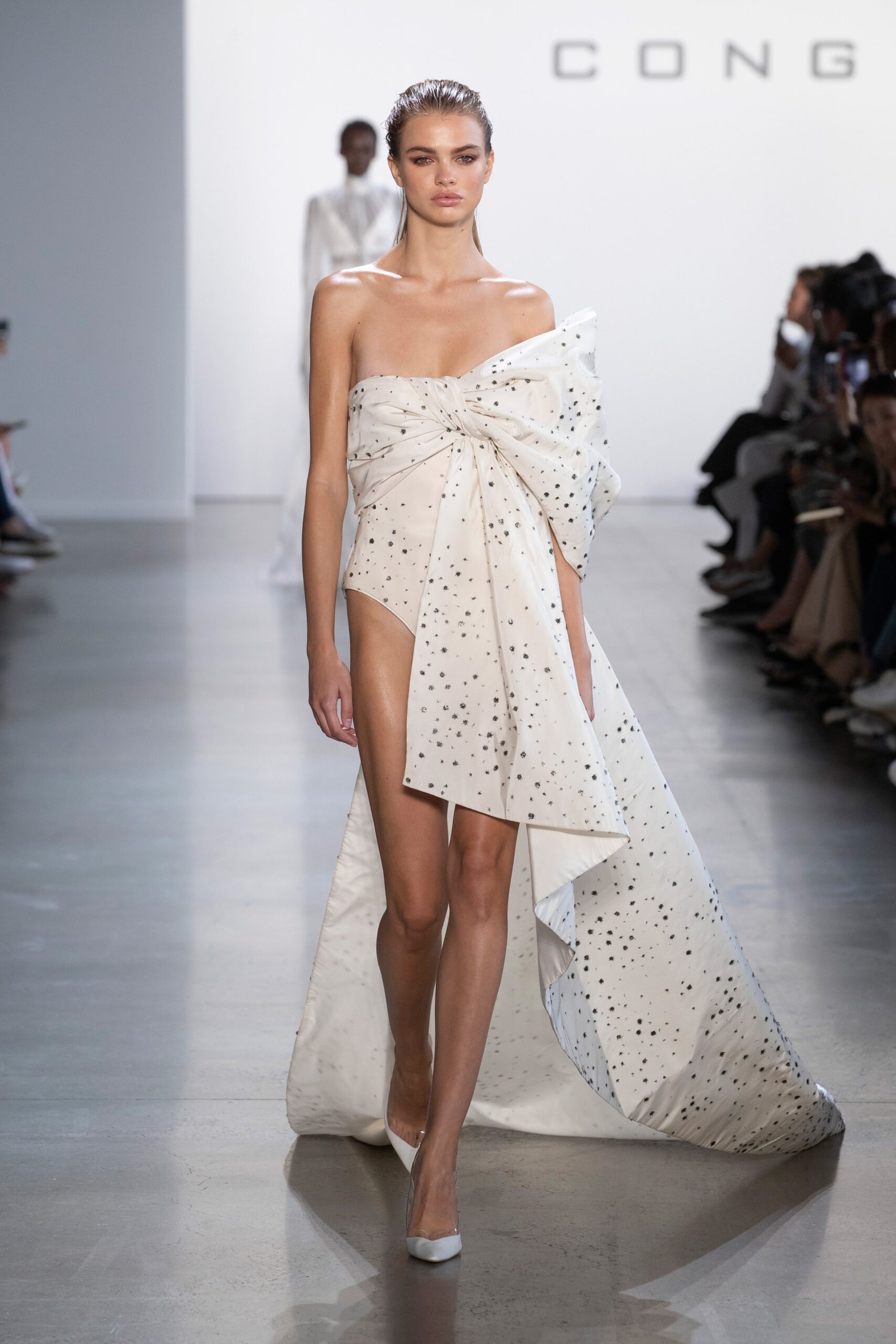 Cong Tri S/S 20 Look 299