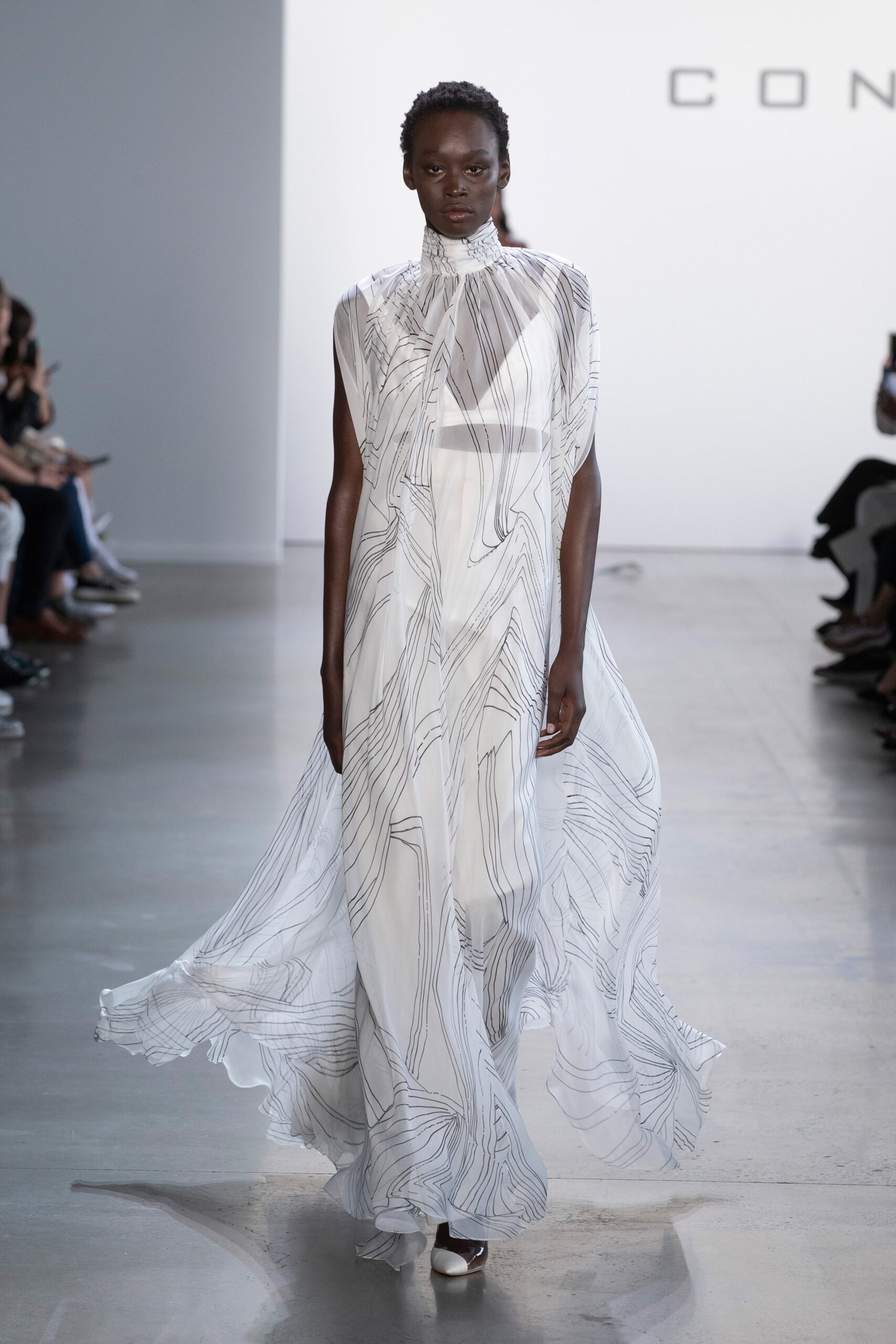 Cong Tri S/S 20 Look 304