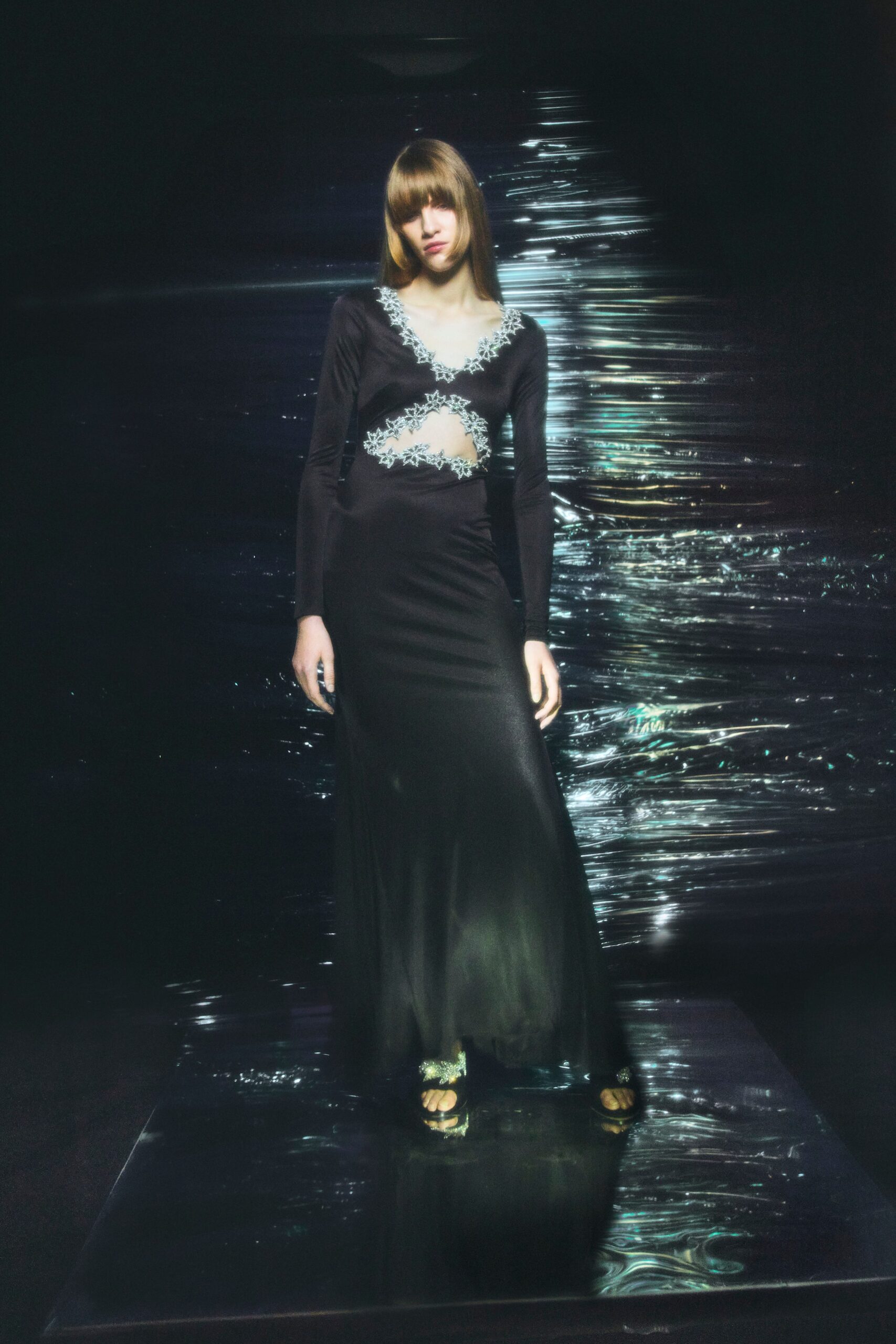 Christopher Kane F/W 23 Look 406
