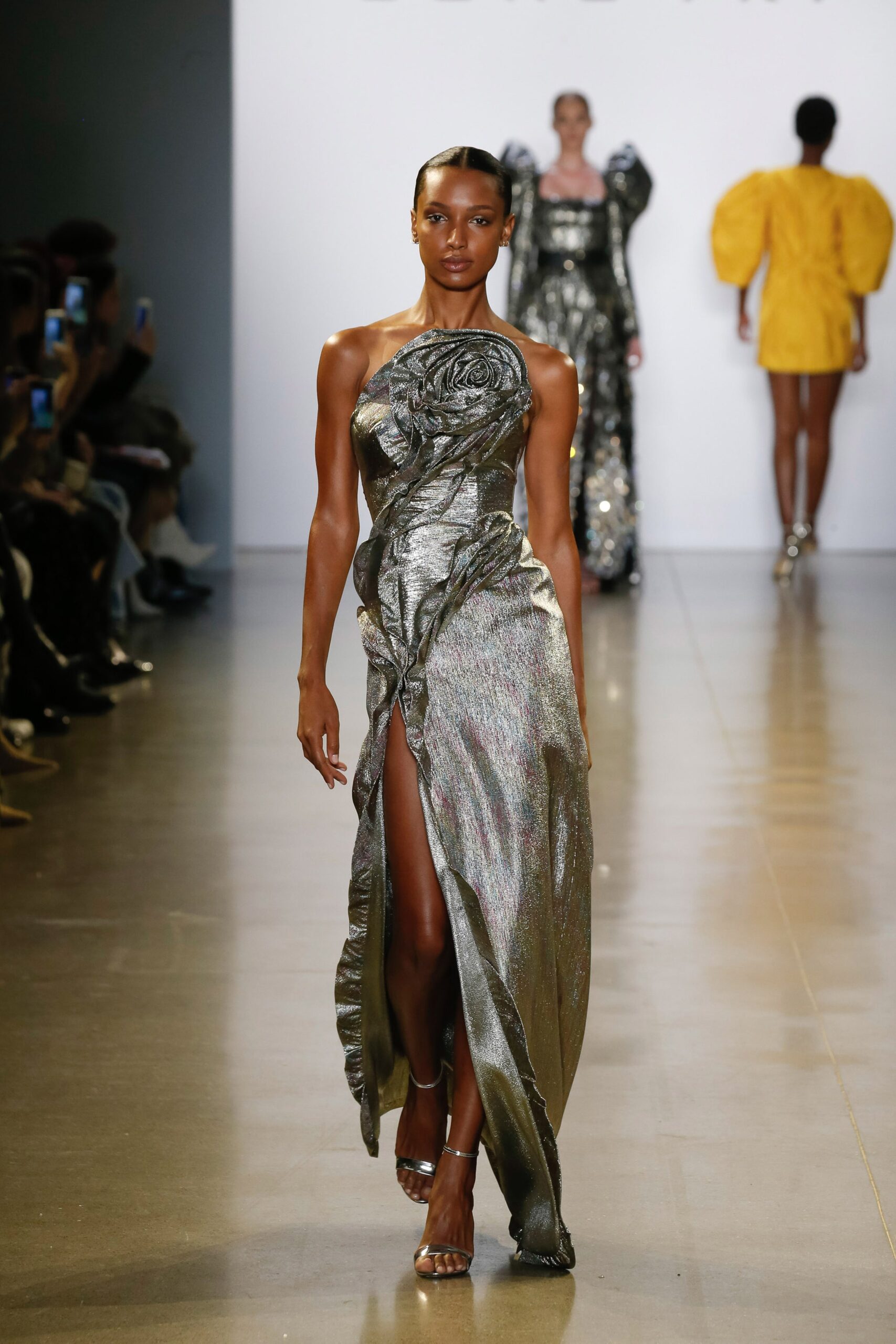 Cong Tri F/W 19 Look 376