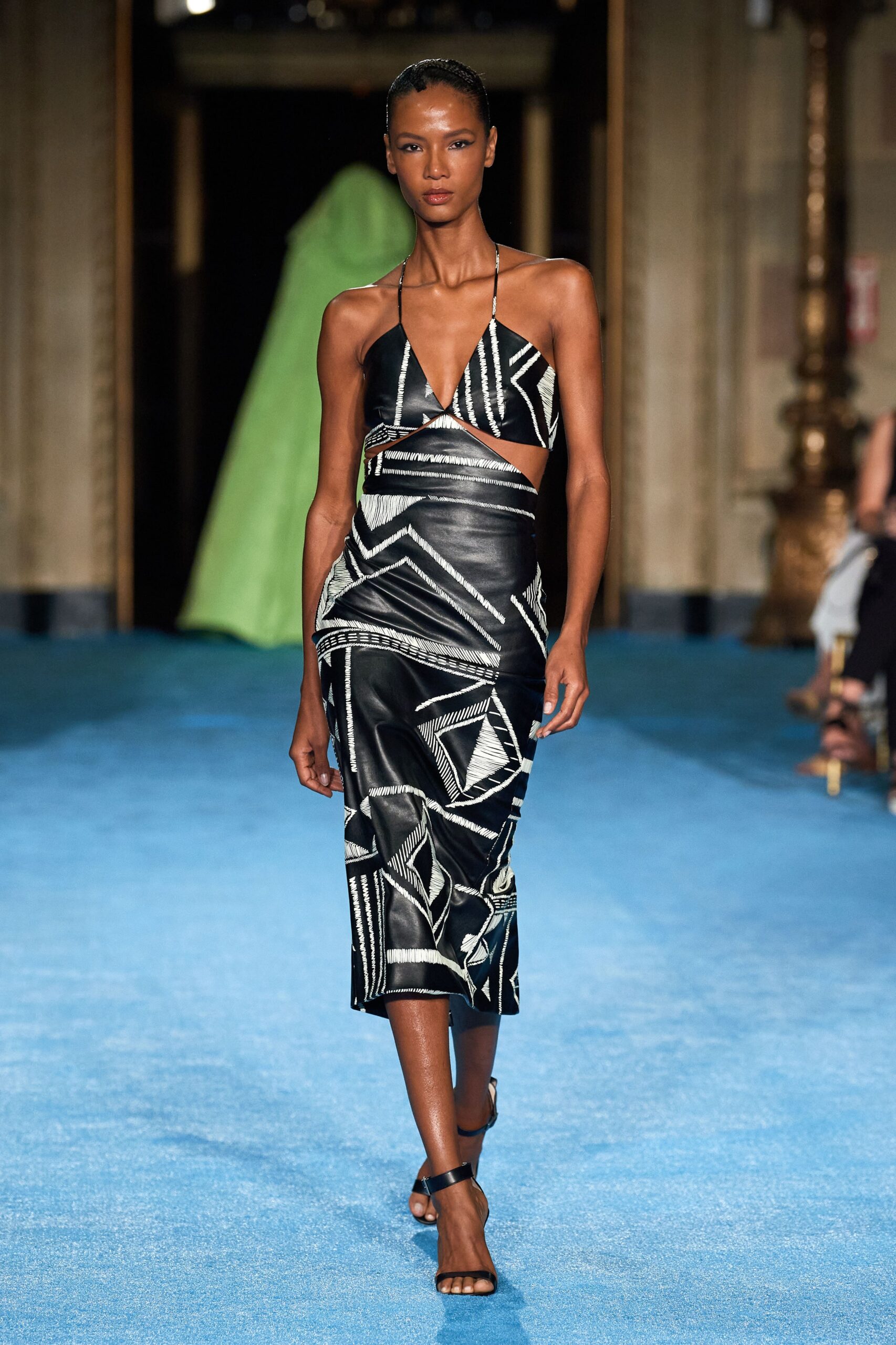 Christian Siriano S/S 22 Look 361