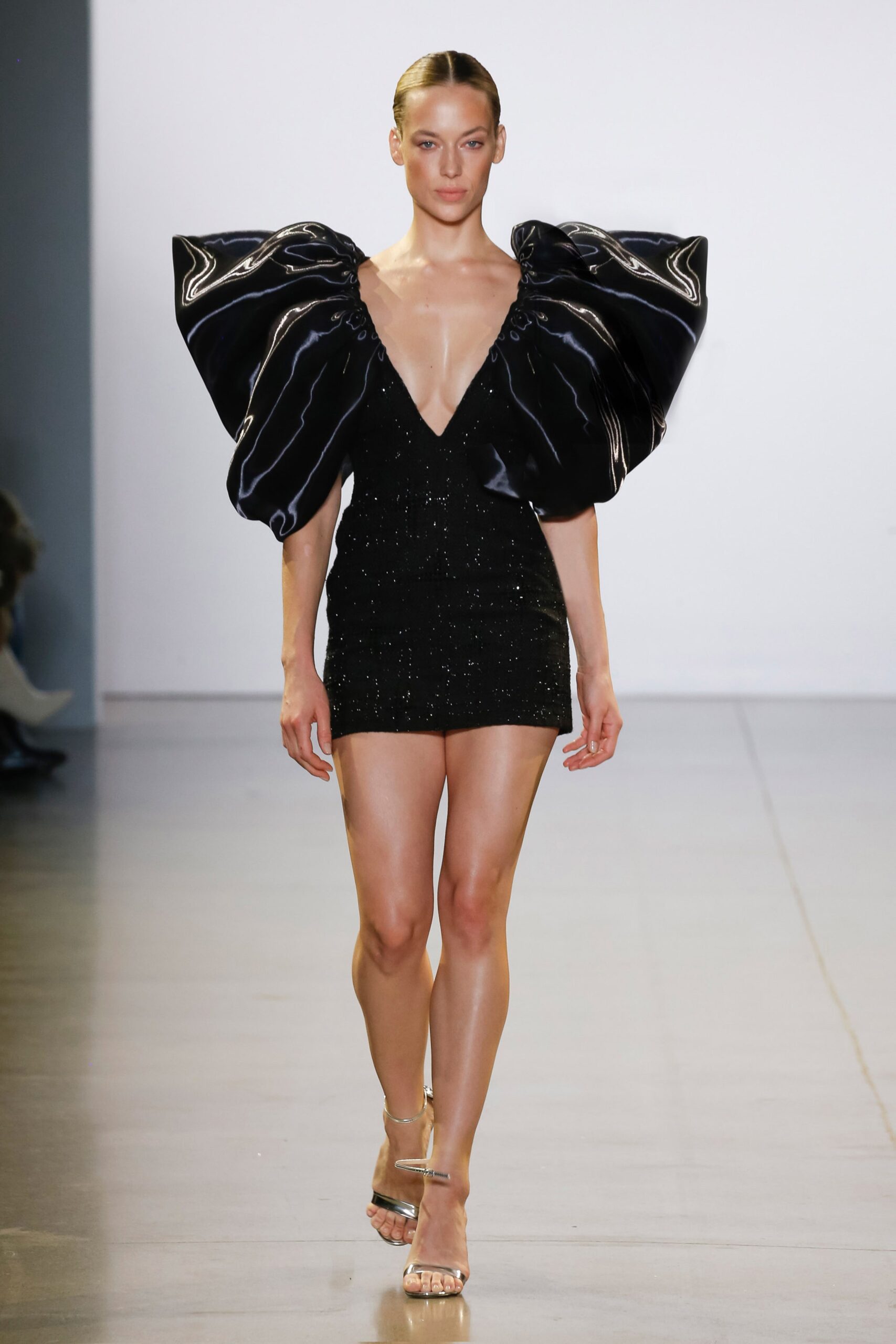 Cong Tri F/W 19 Look 422