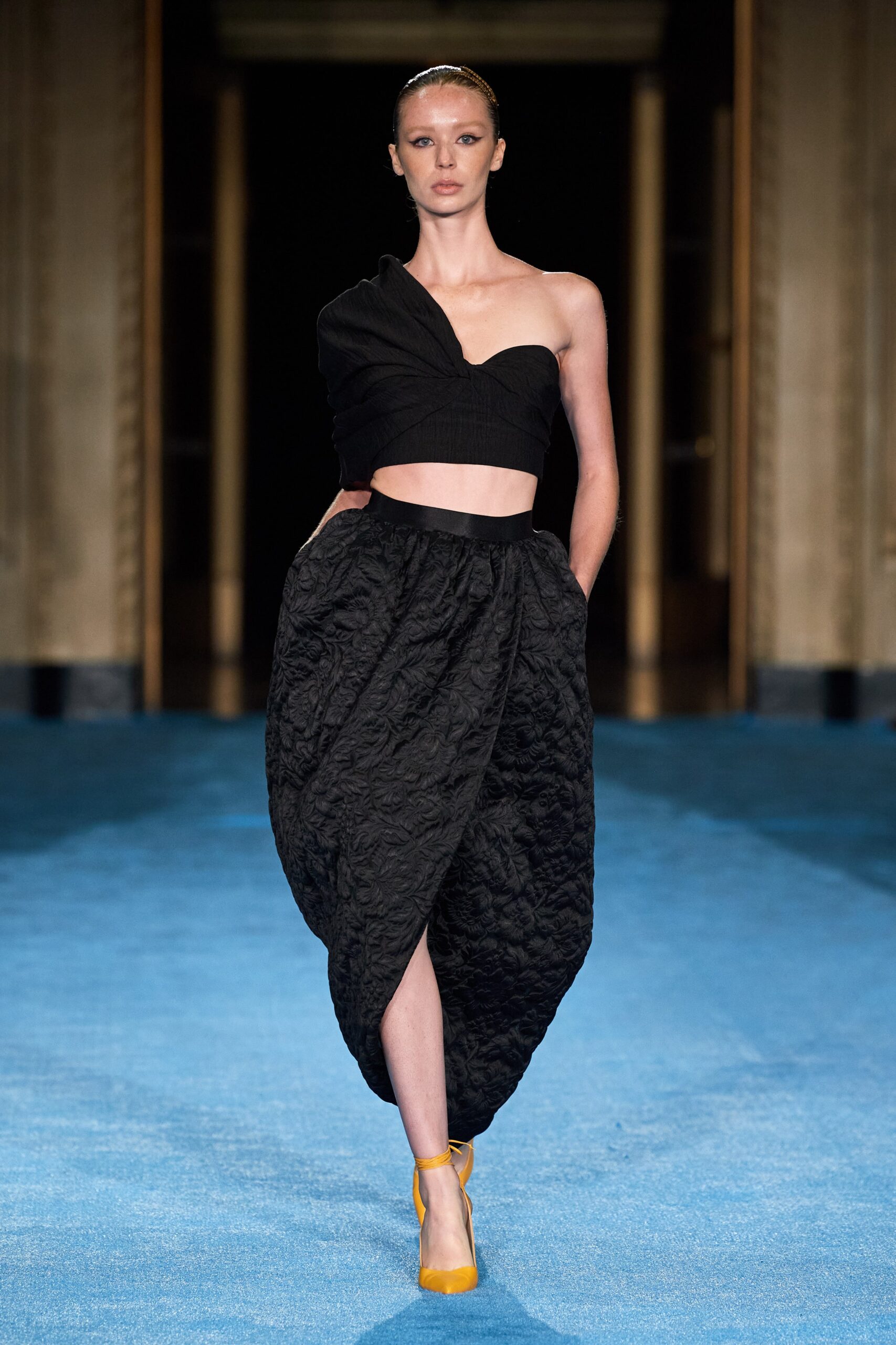 Christian Siriano S/S 22 Look 418