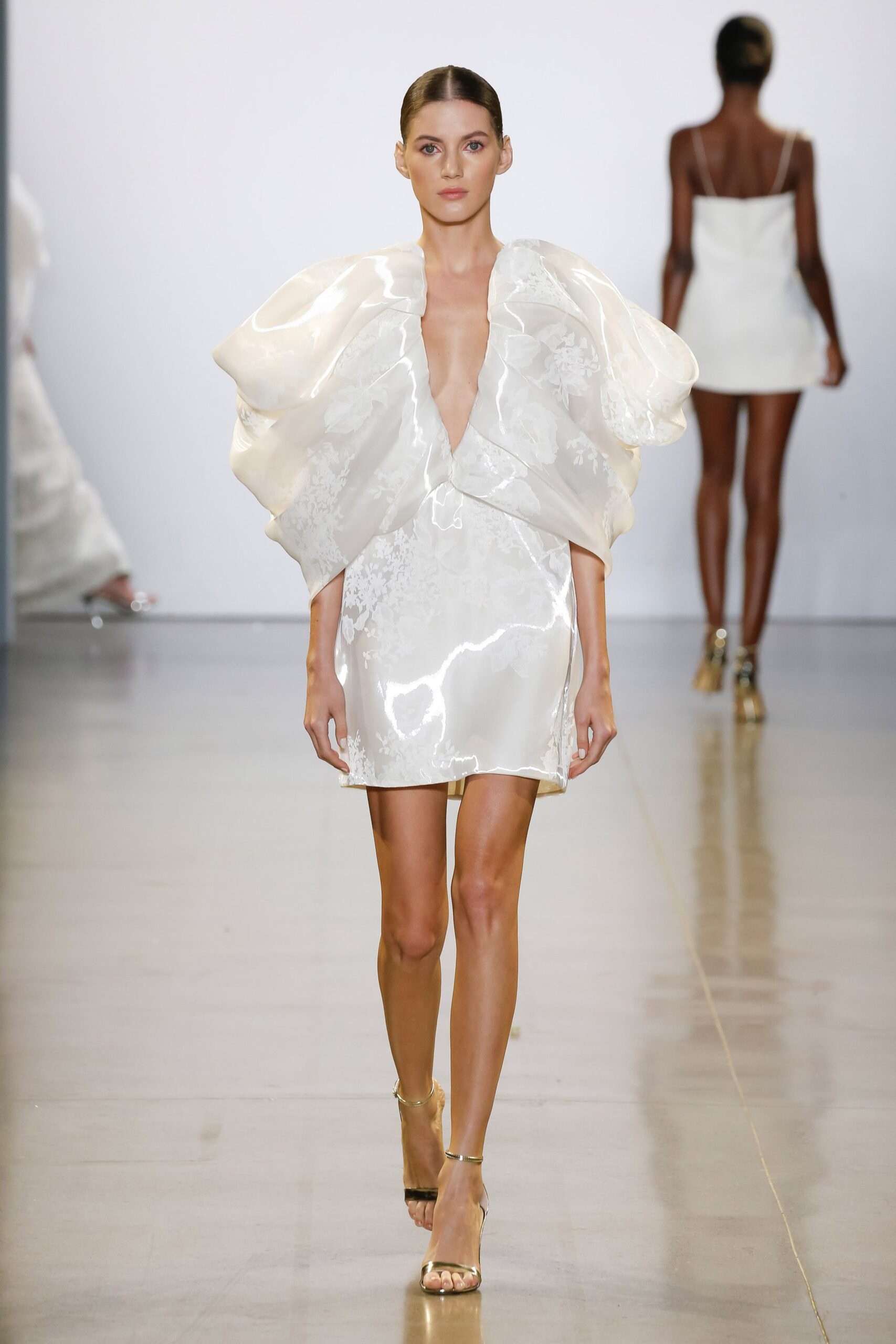 Cong Tri F/W 19 Look 520