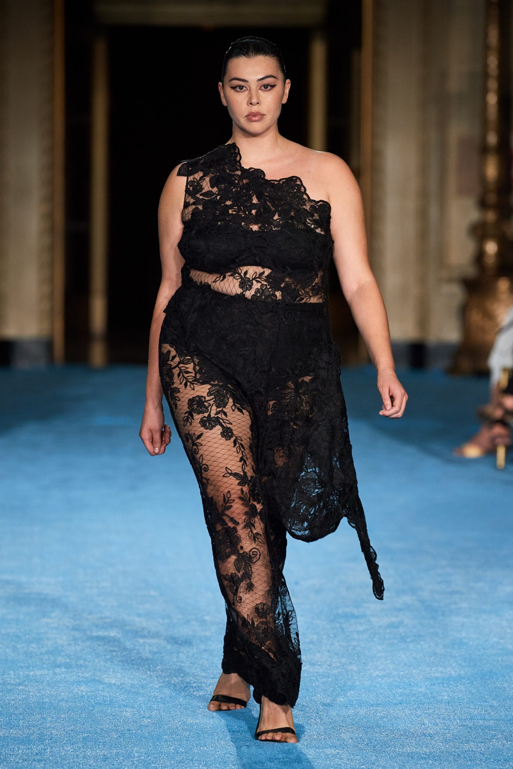 Christian Siriano S/S 22 Look 484