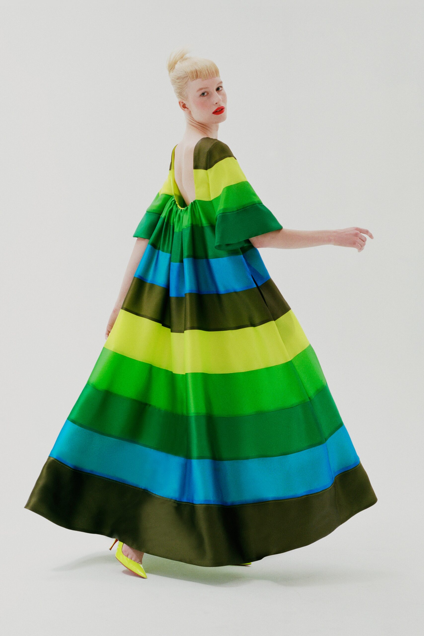 Christopher John Rogers F/W 22 Look 587