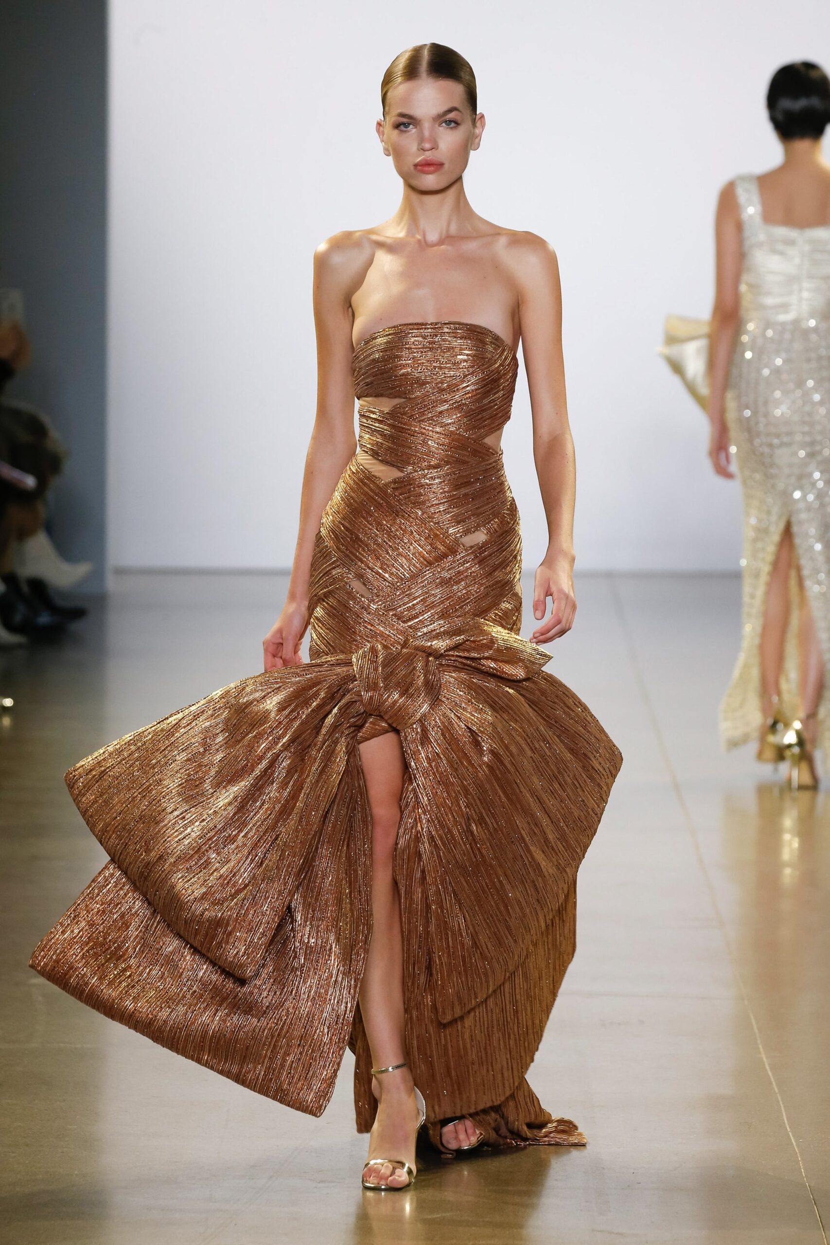Cong Tri F/W 19 Look 561