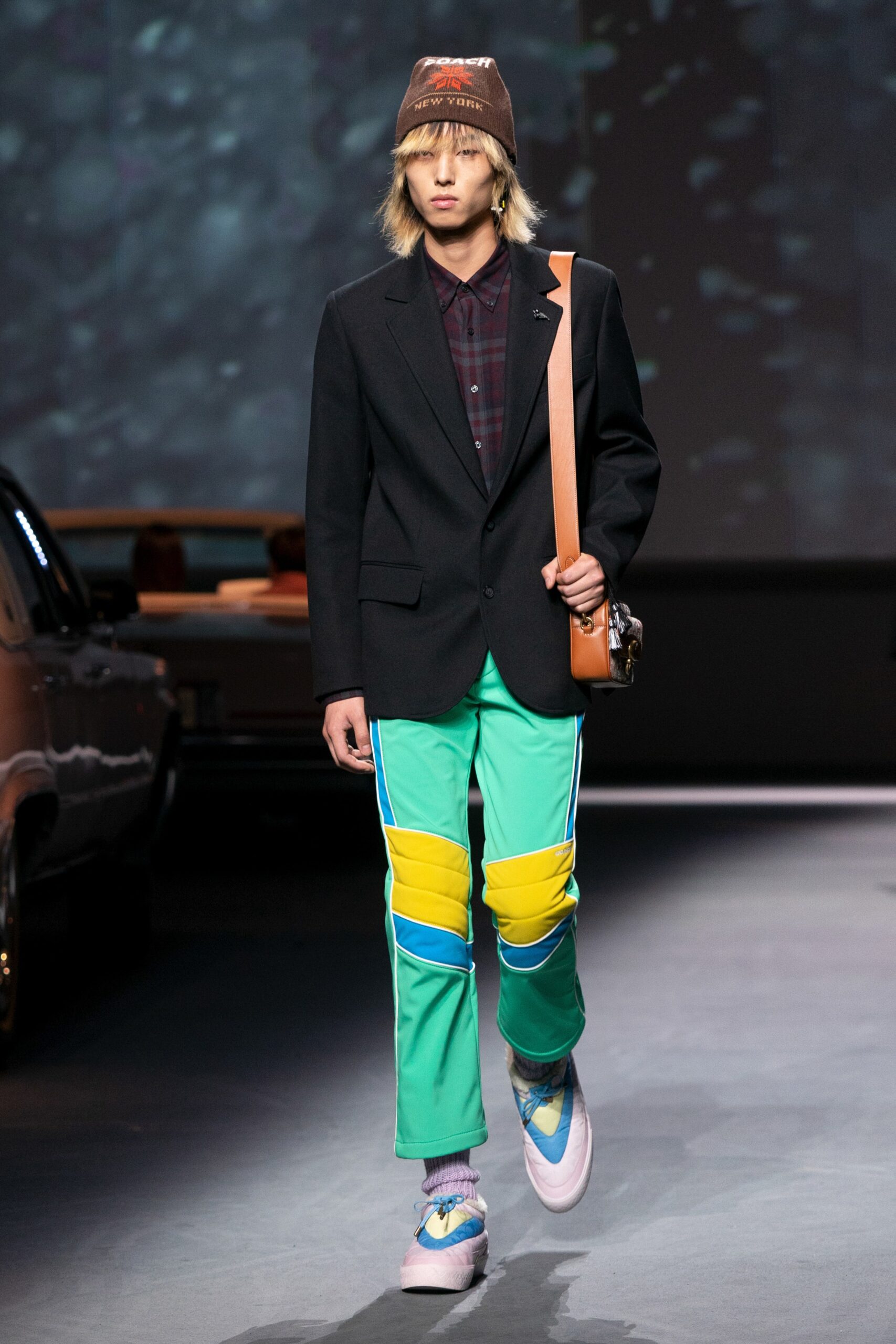 Coach Resort 22 Look 597