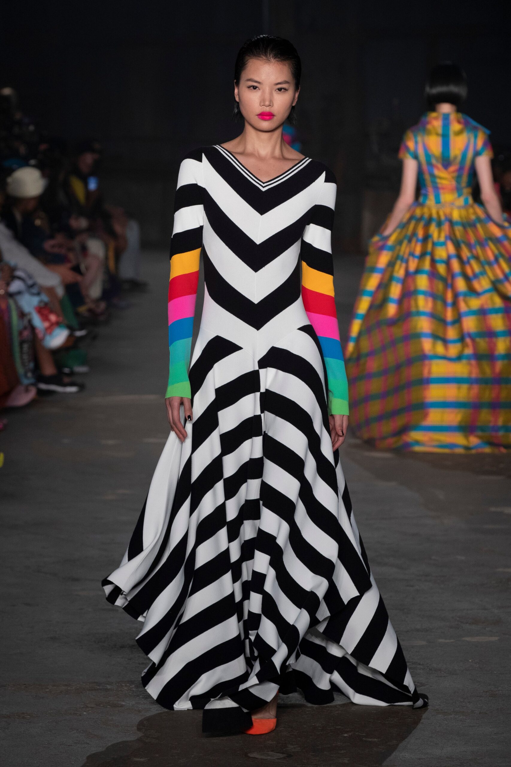 Christopher John Rogers Resort 23 Look 560