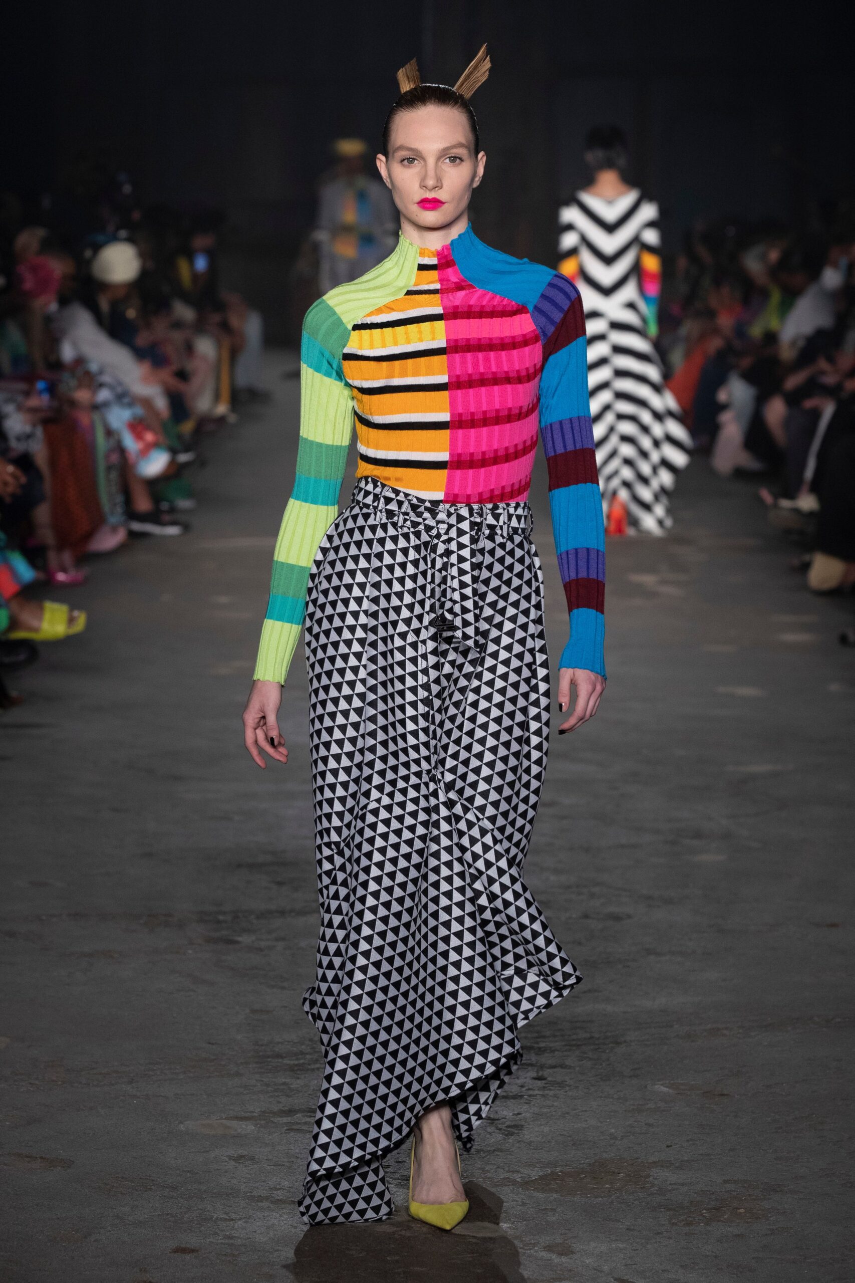 Christopher John Rogers Resort 23 Look 564