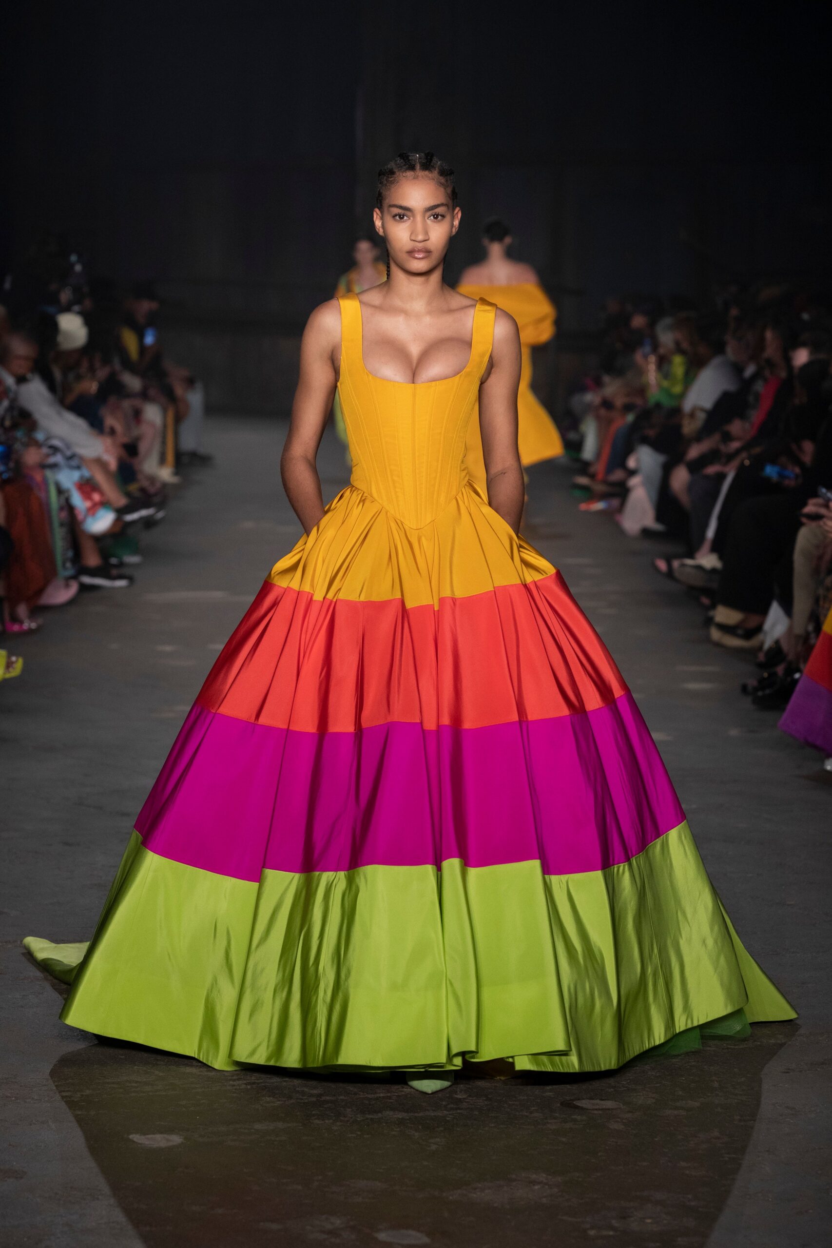 Christopher John Rogers Resort 23 Look 684
