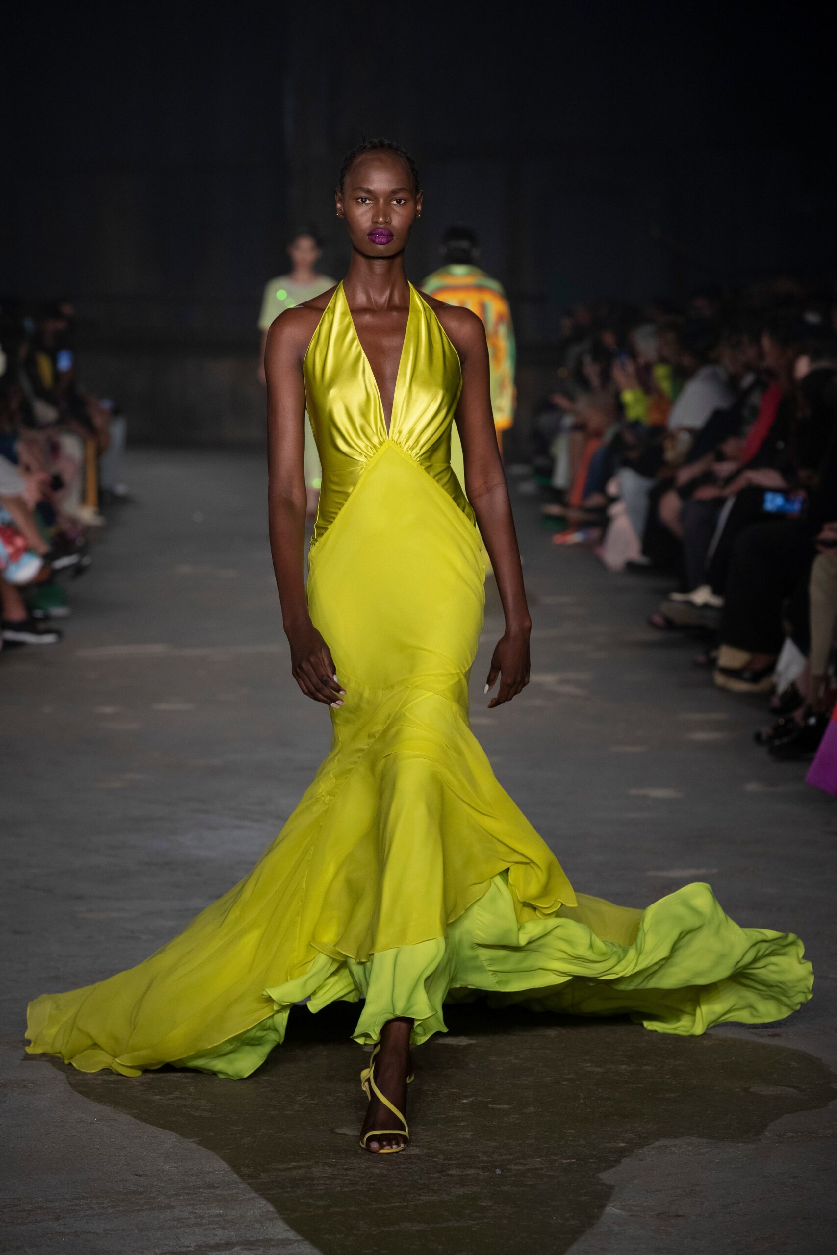 Christopher John Rogers Resort 23 Look 712