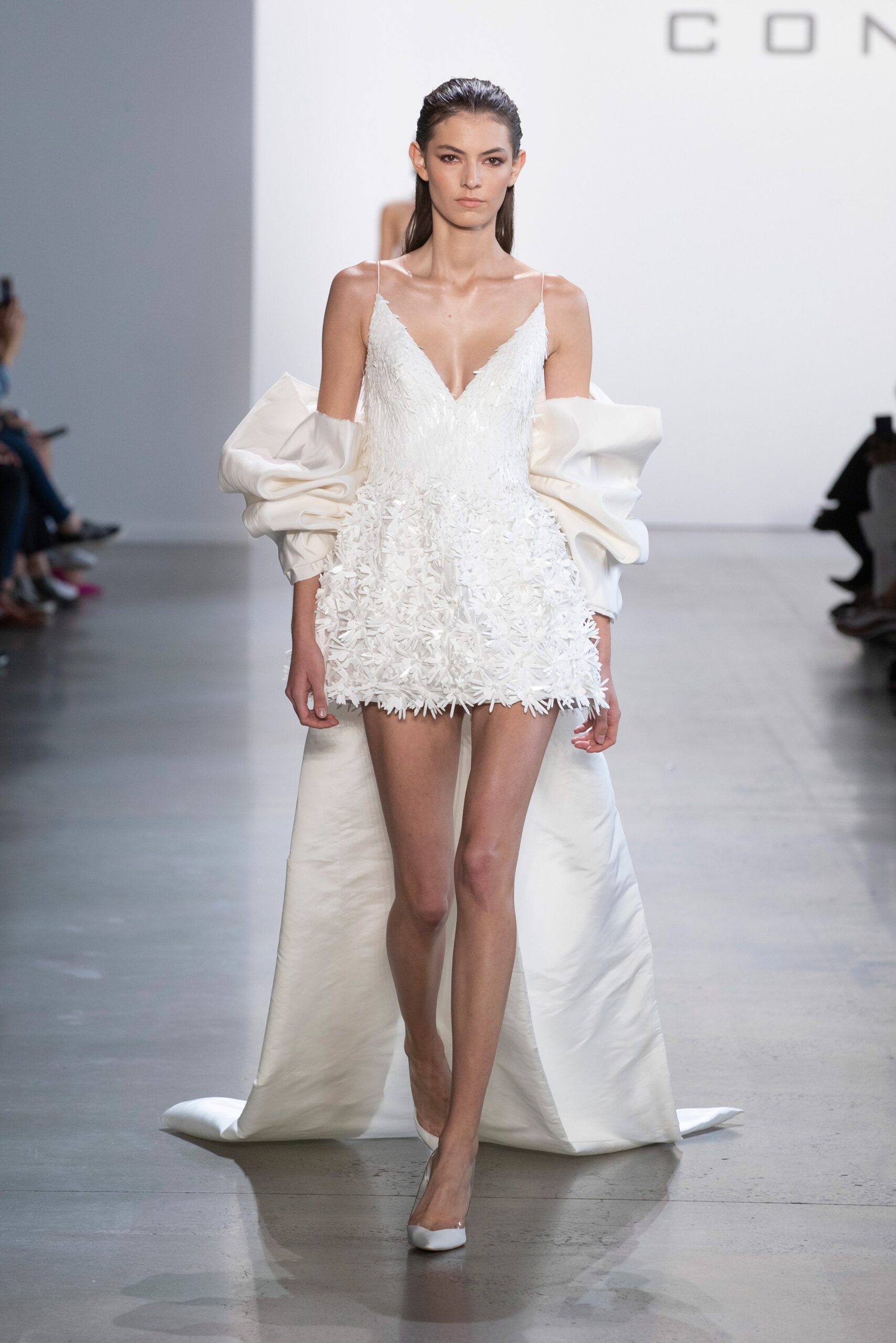 Cong Tri S/S 20 Look 756