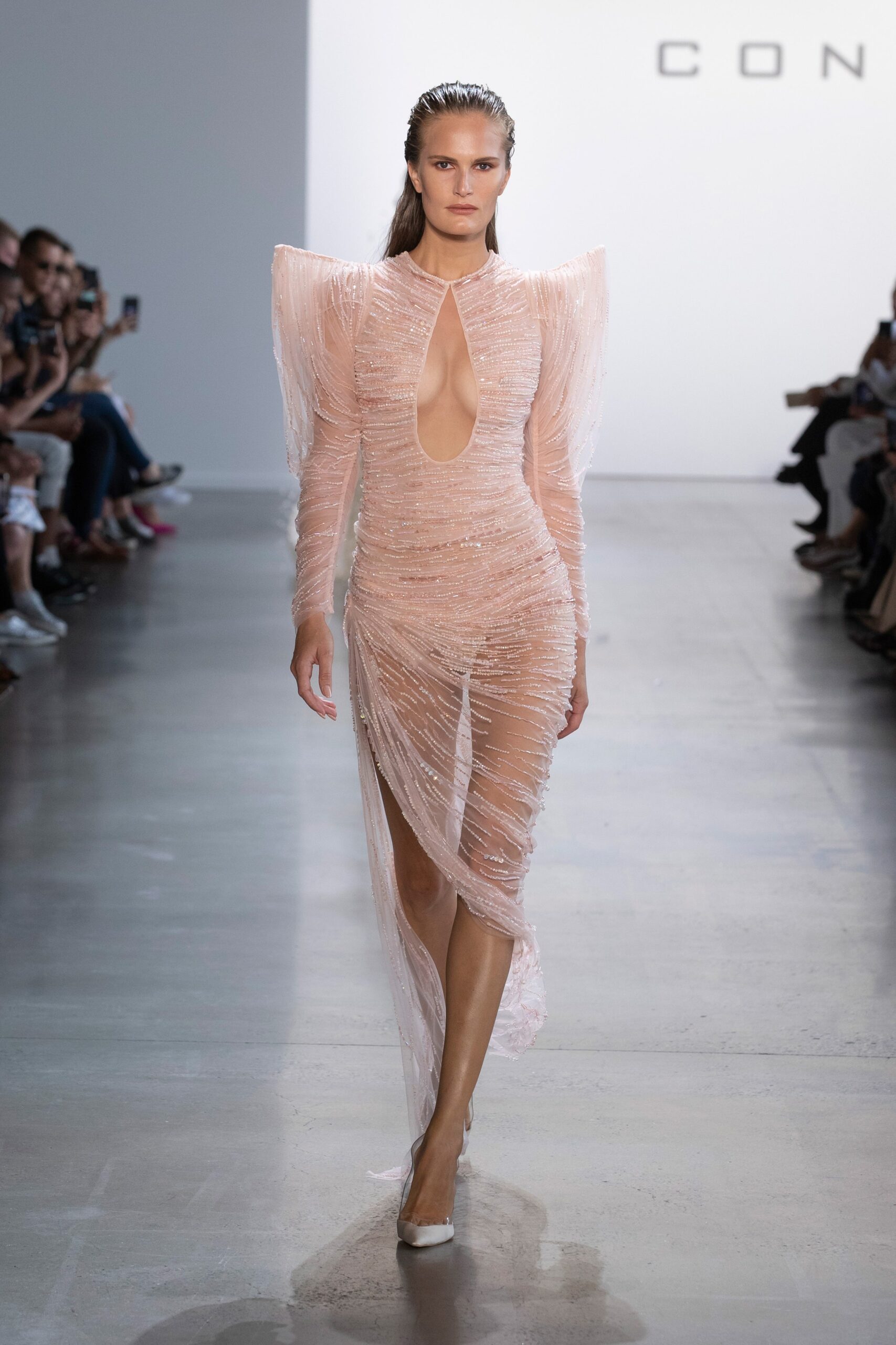 Cong Tri S/S 20 Look 798