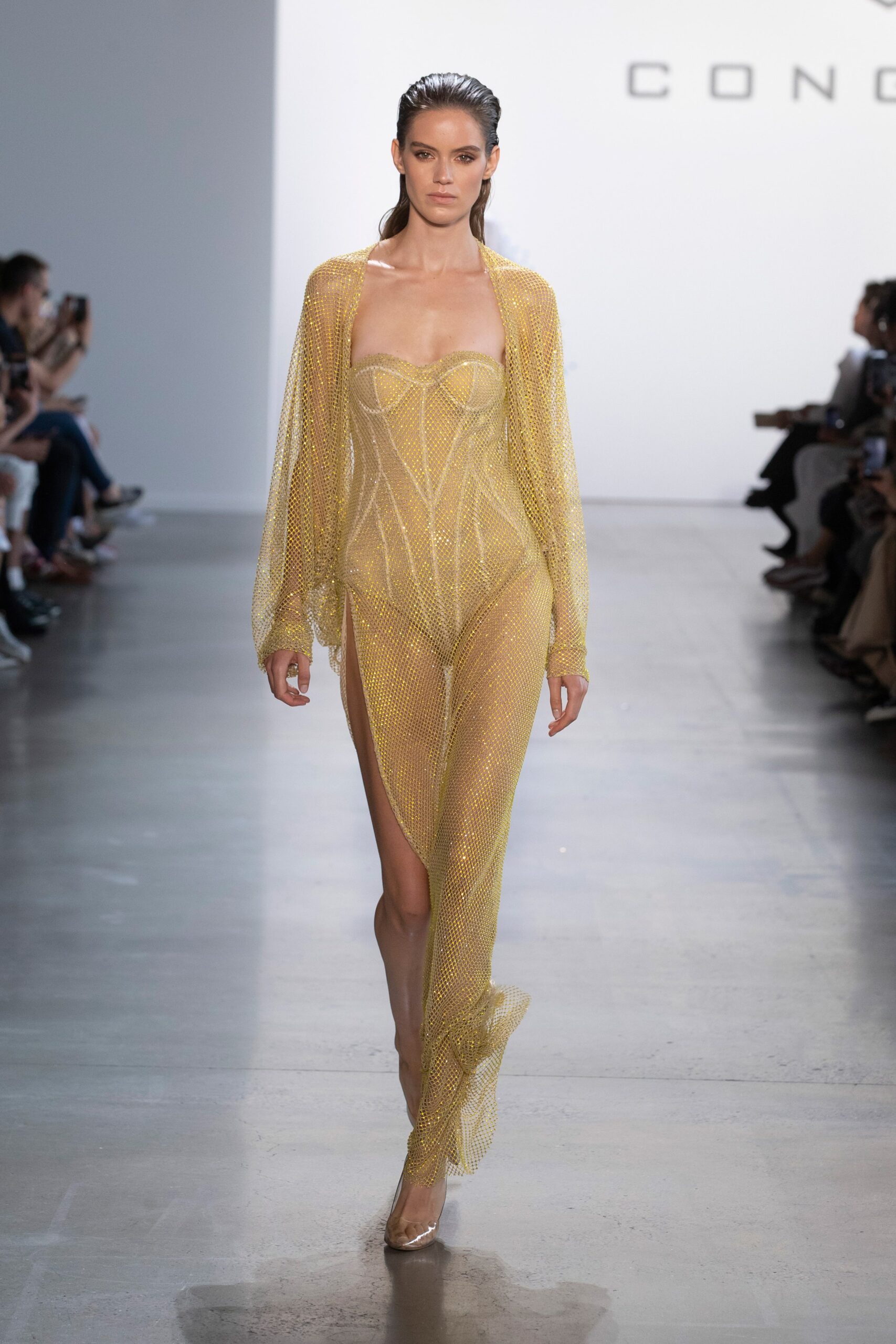Cong Tri S/S 20 Look 824