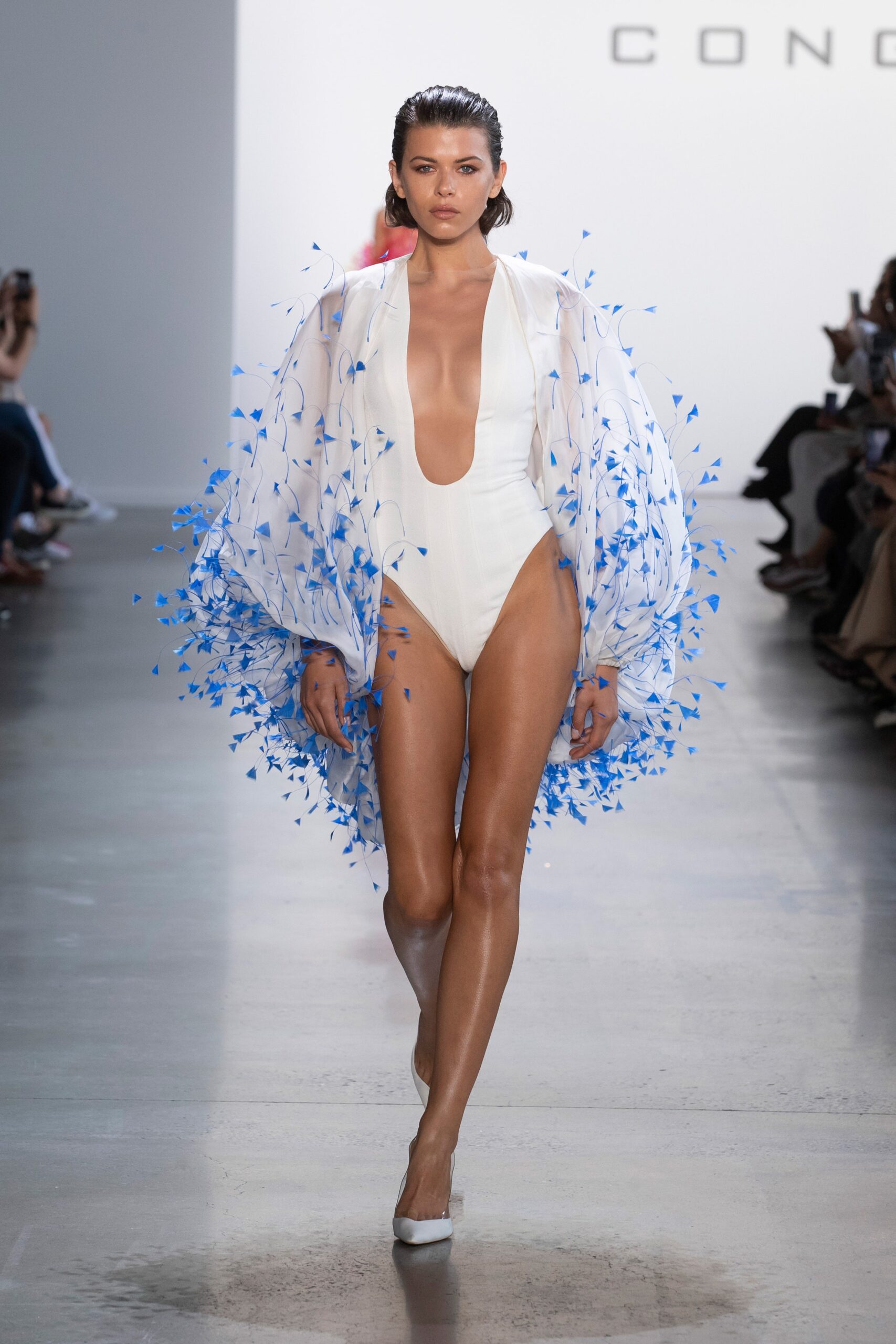 Cong Tri S/S 20 Look 843