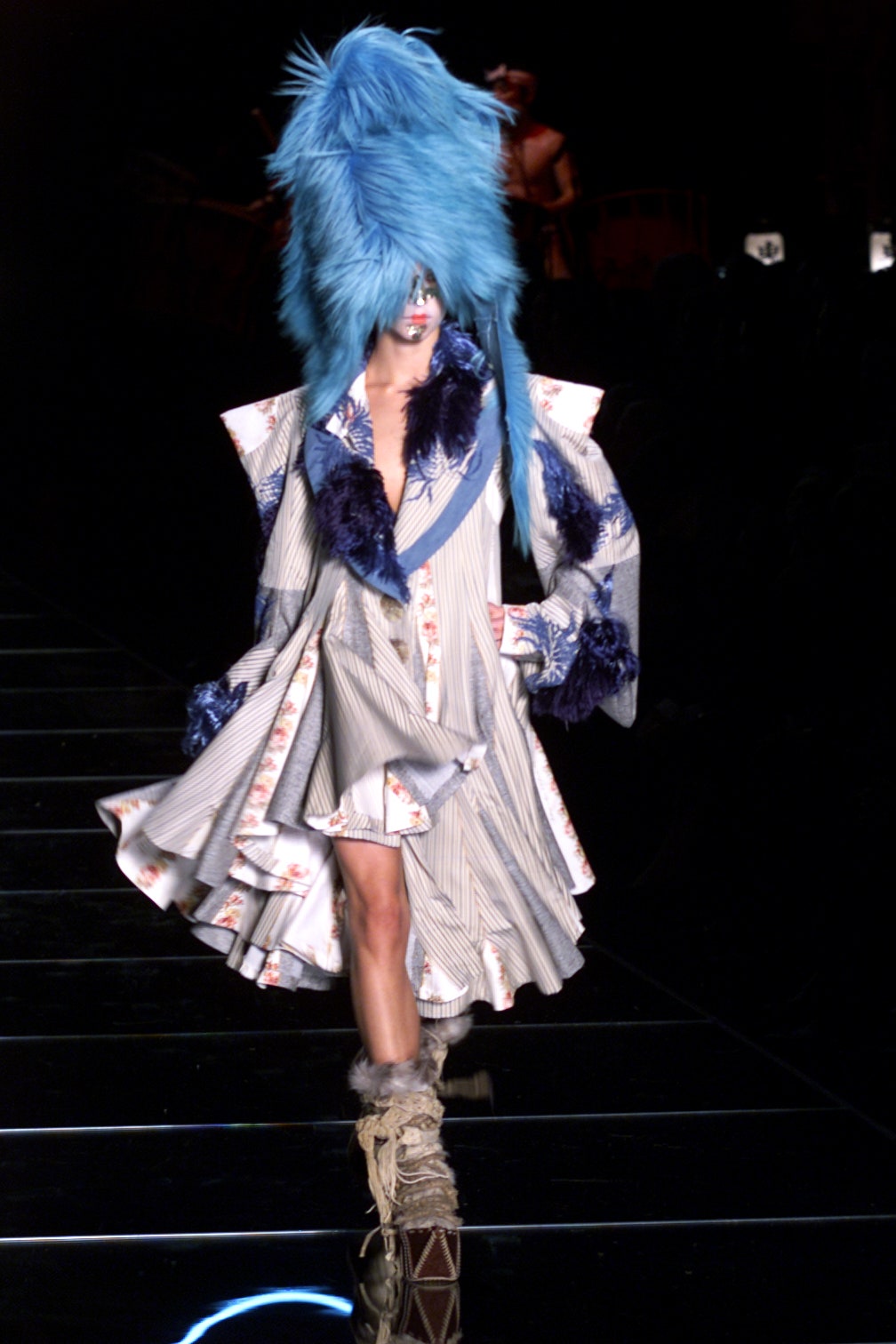 Christian Dior S/S 02 Couture Look 33