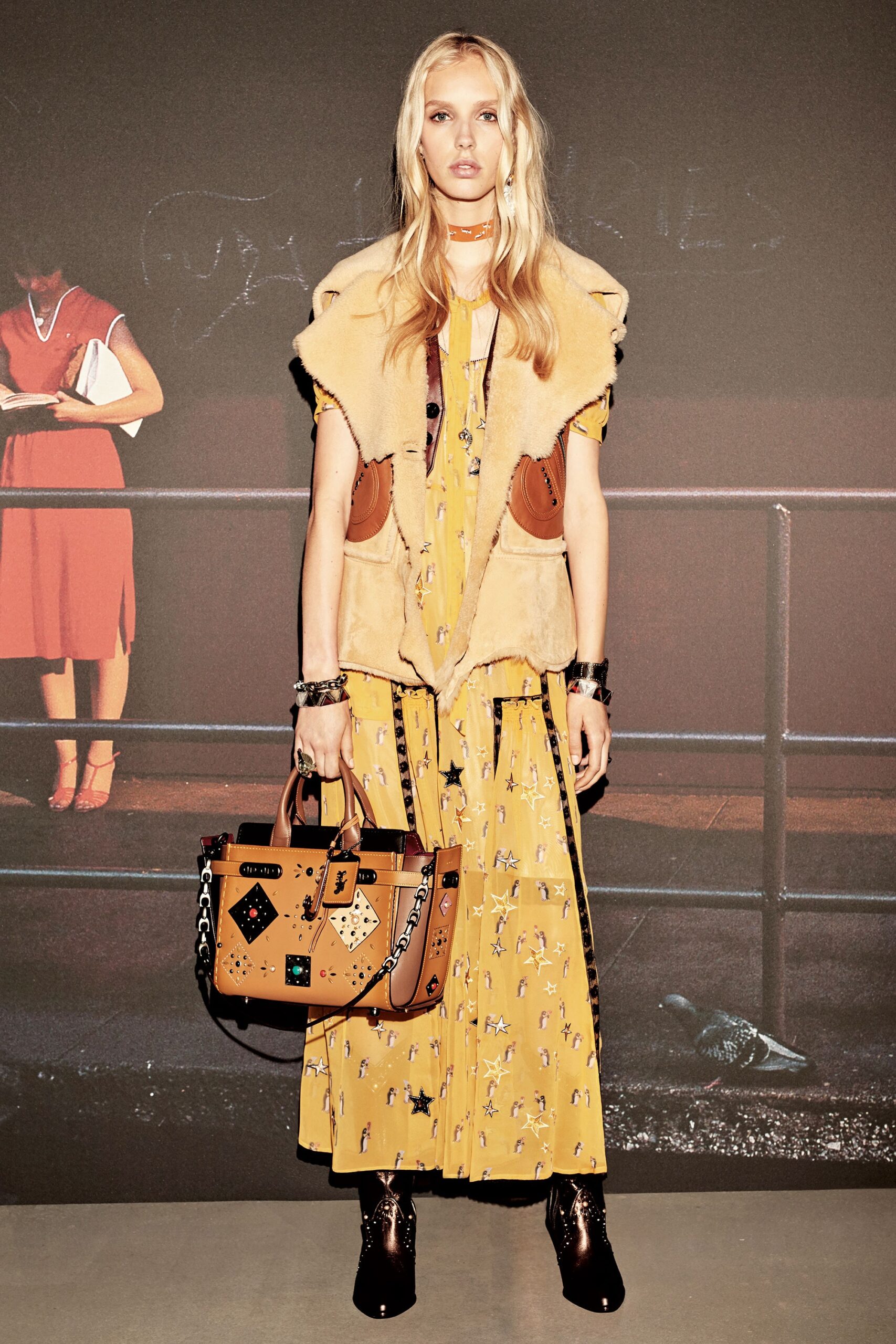 Coach Resort 18 Look 4