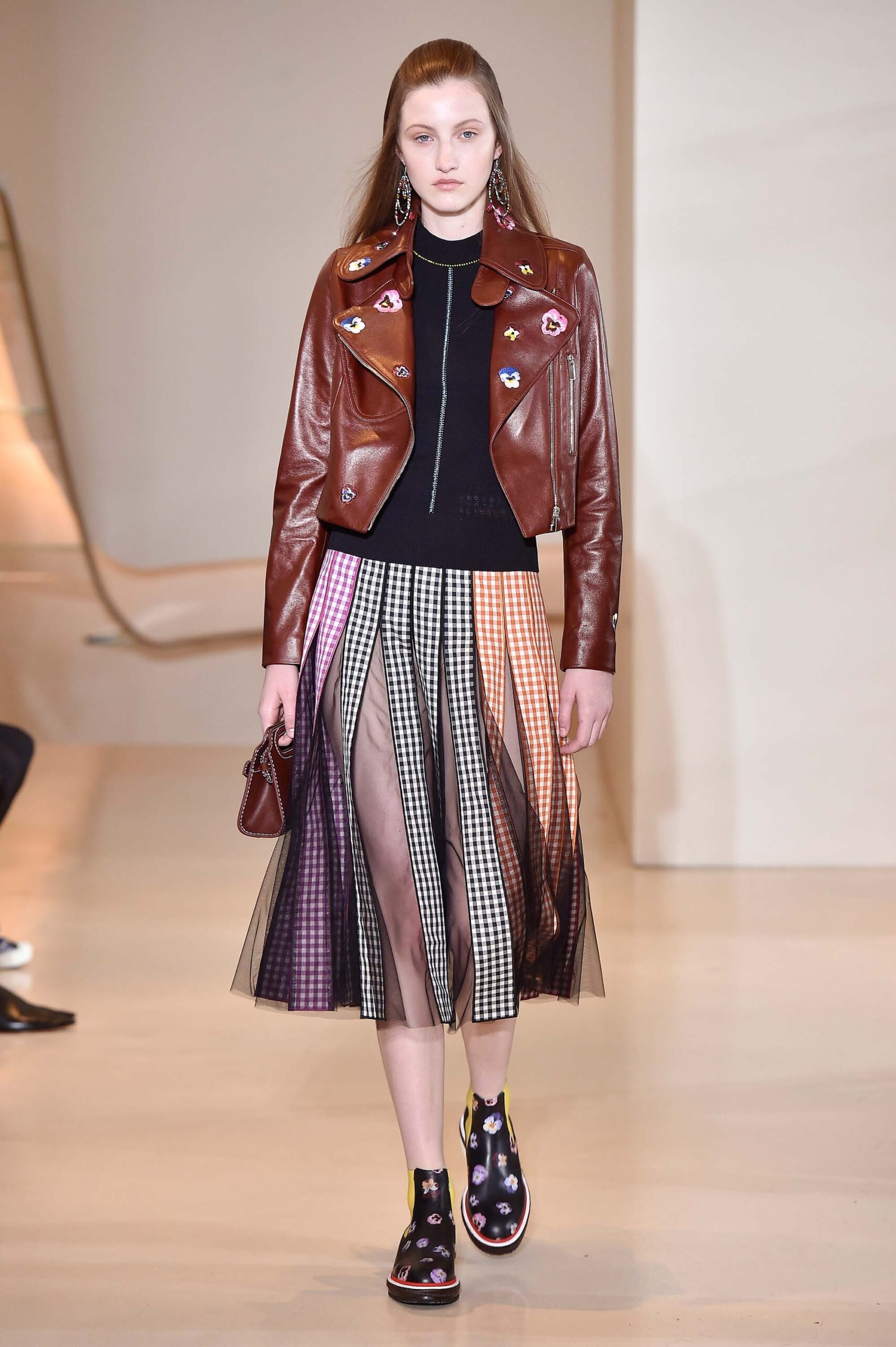 Christopher Kane Resort 17 Look 28