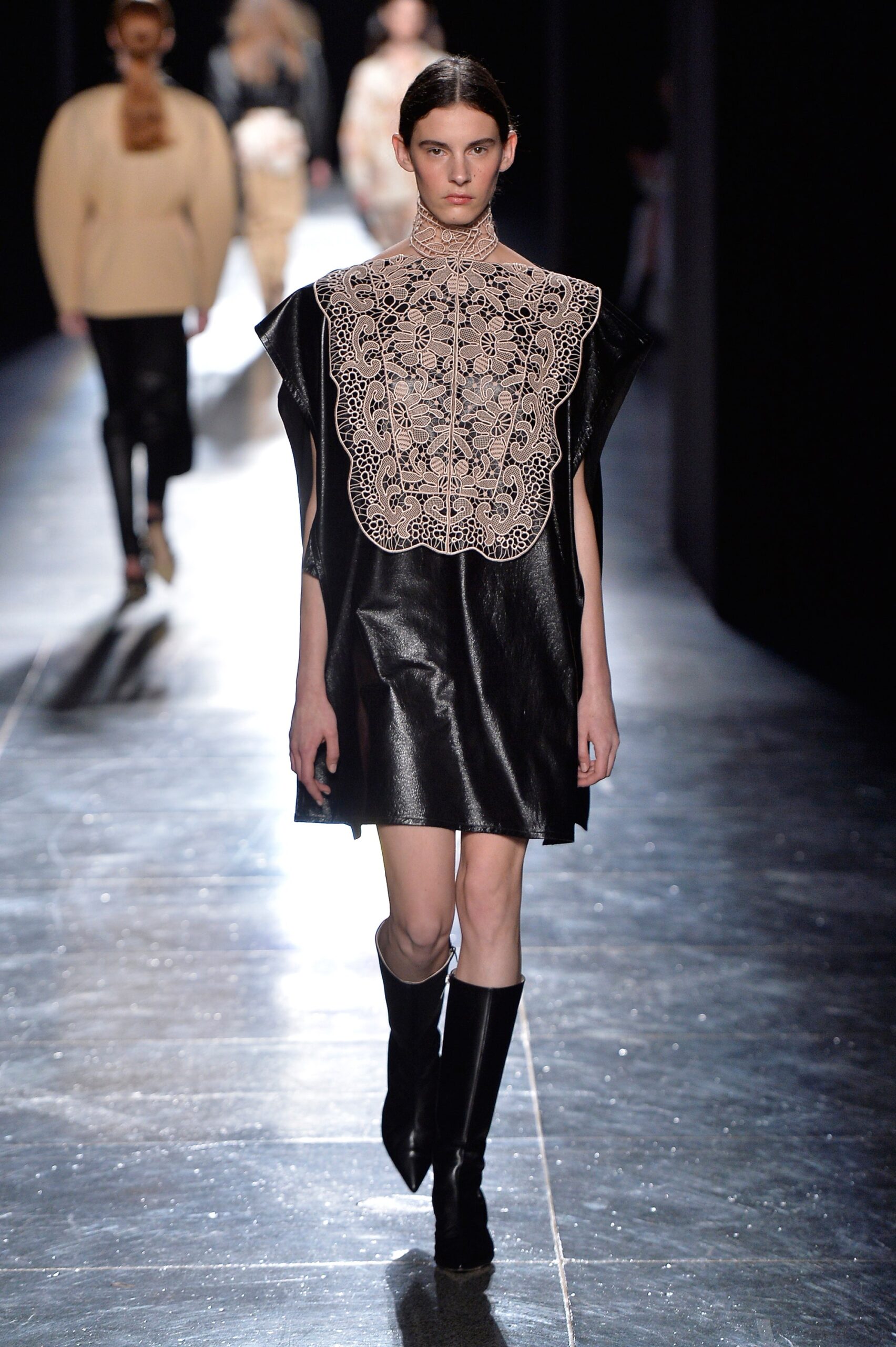 Christopher Kane F/W 18 Look 41