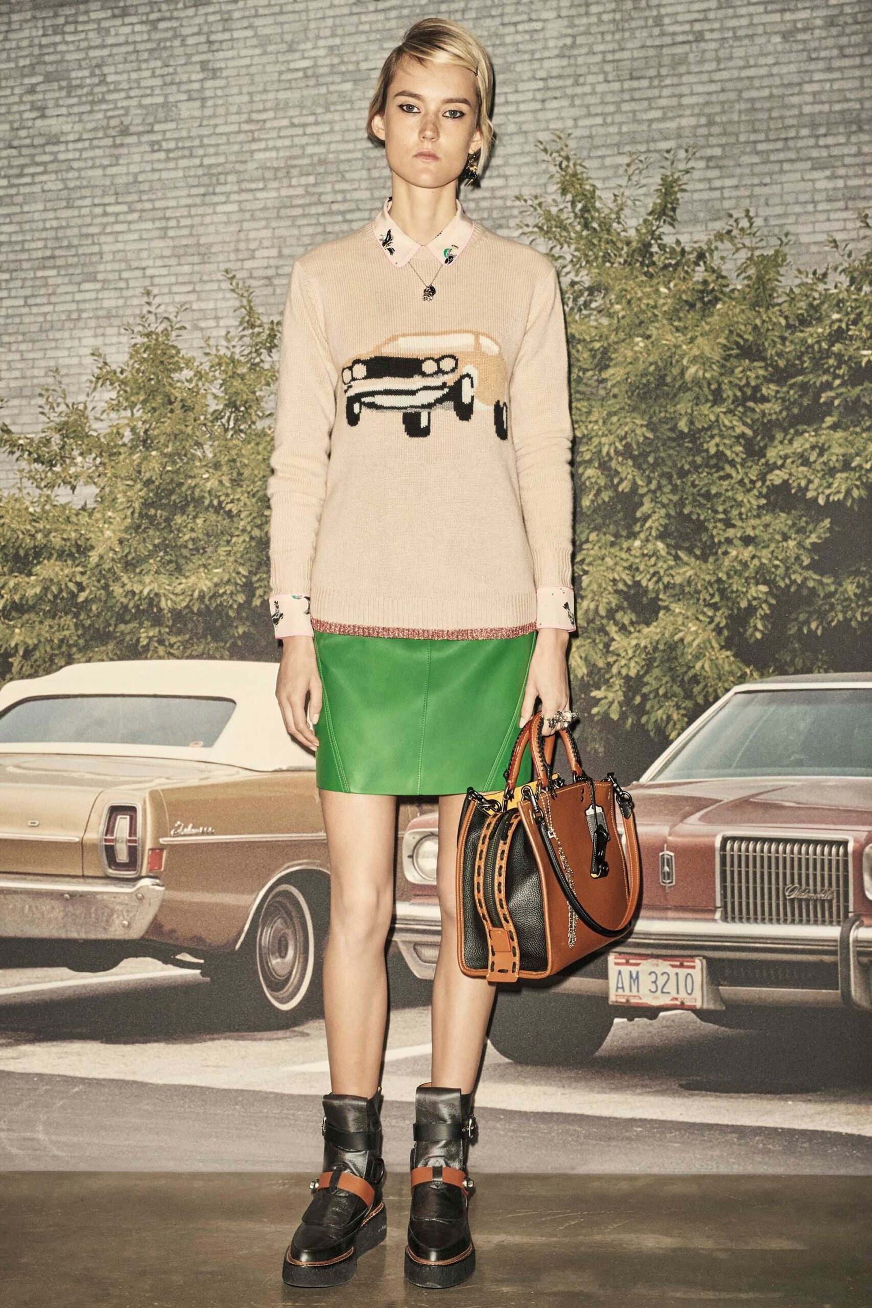 Coach Resort 17 Look 66