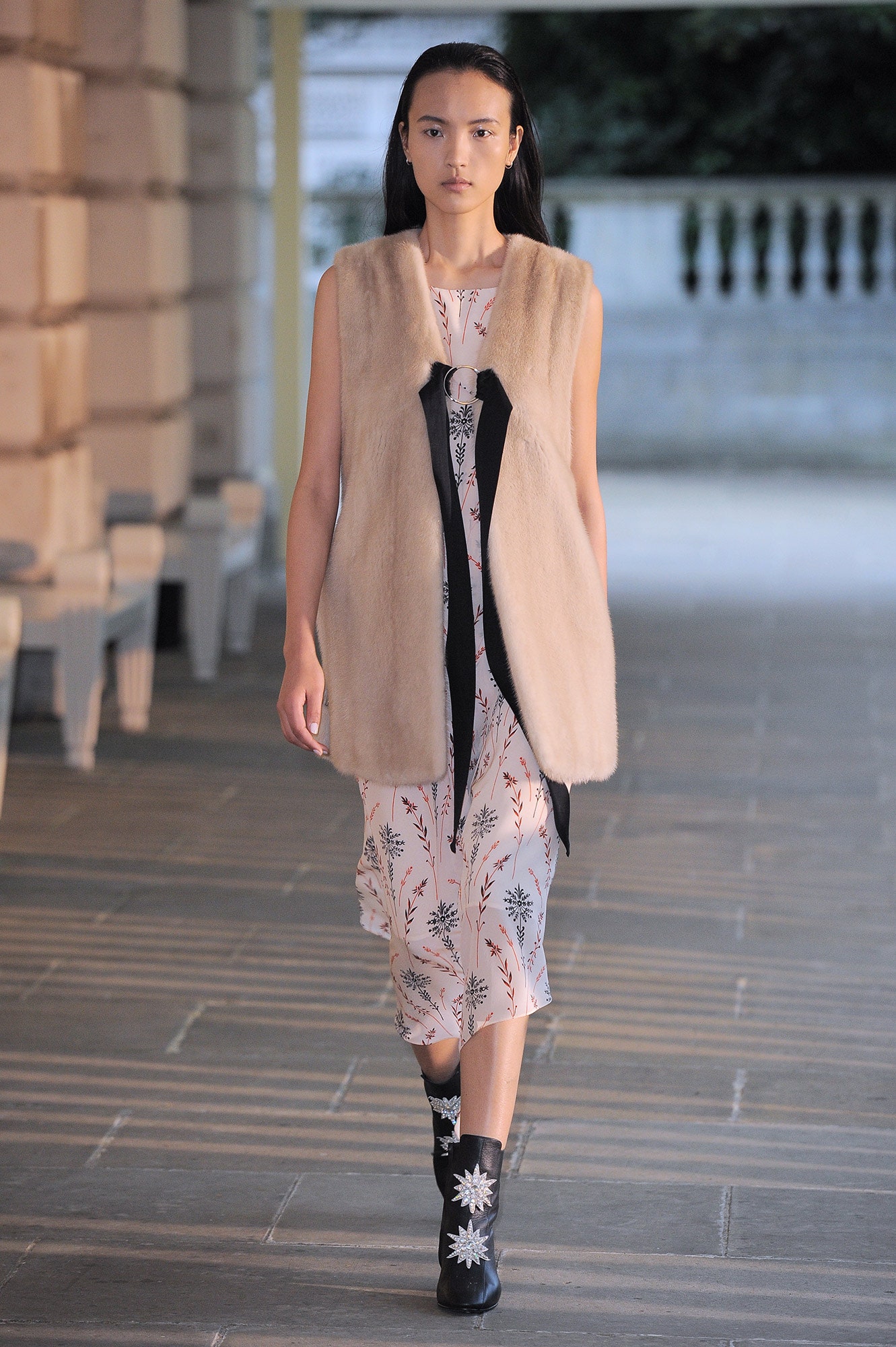 Creatures of the Wind Resort 17 Look 28