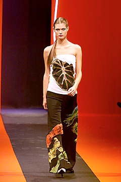 Christian Lacroix S/S 00 Look 19