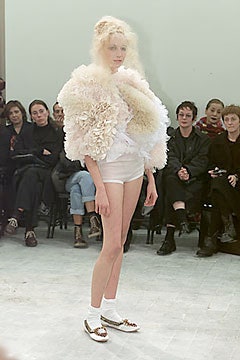 Comme des Garçons S/S 00 Look 302