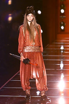 Christian Dior F/W 01 Couture Look 43