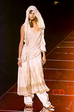 Christian Dior F/W 01 Couture Look 133