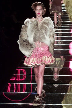Christian Dior F/W 02 Look 56