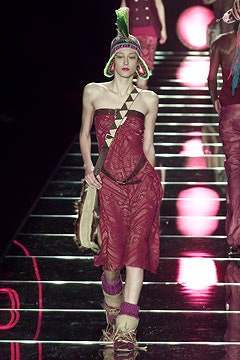 Christian Dior F/W 02 Look 111