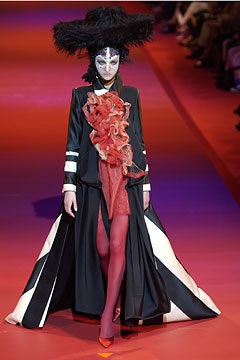Christian Lacroix F/W 02 Couture Look 77