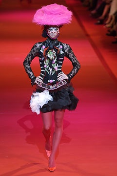 Christian Lacroix F/W 02 Couture Look 131