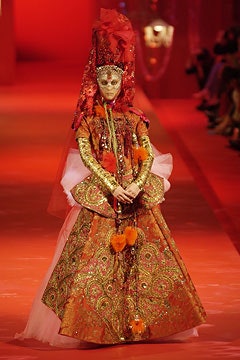 Christian Lacroix F/W 02 Couture Look 226