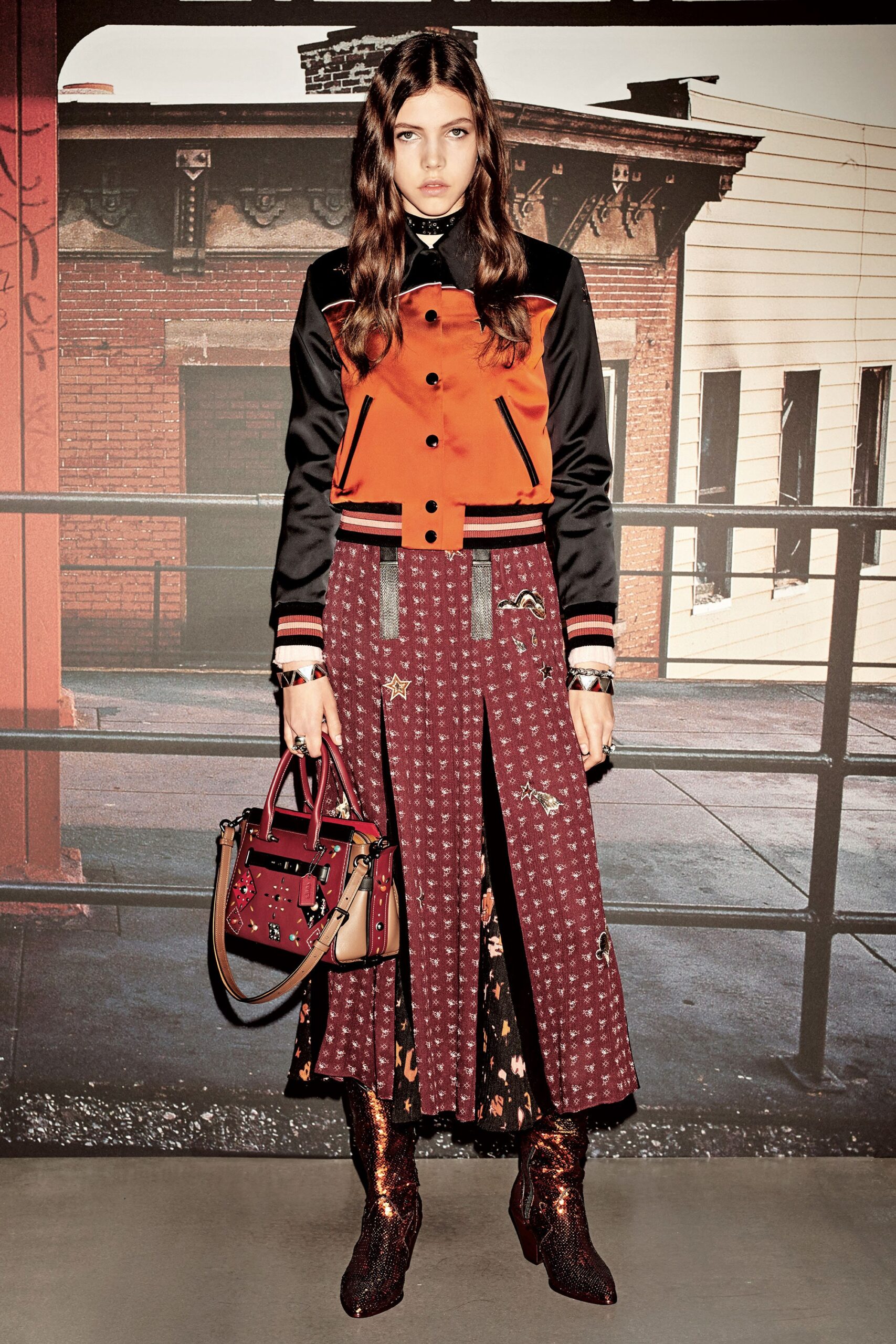 Coach Resort 18 Look 150