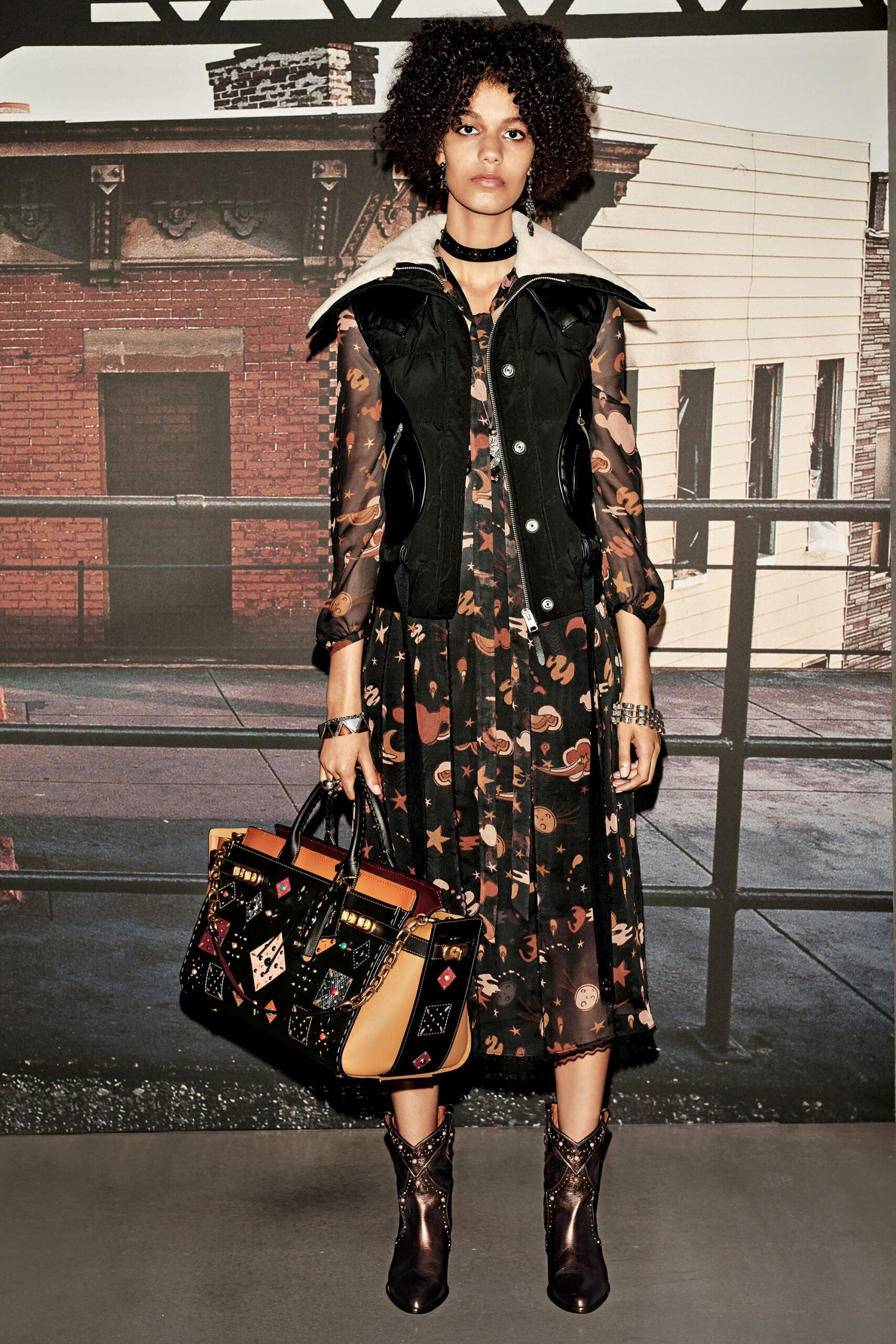 Coach Resort 18 Look 252